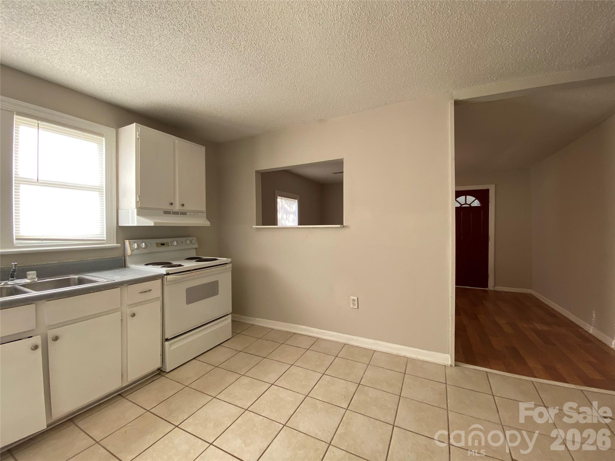 1104 Baker Boulevard Property Photo 4