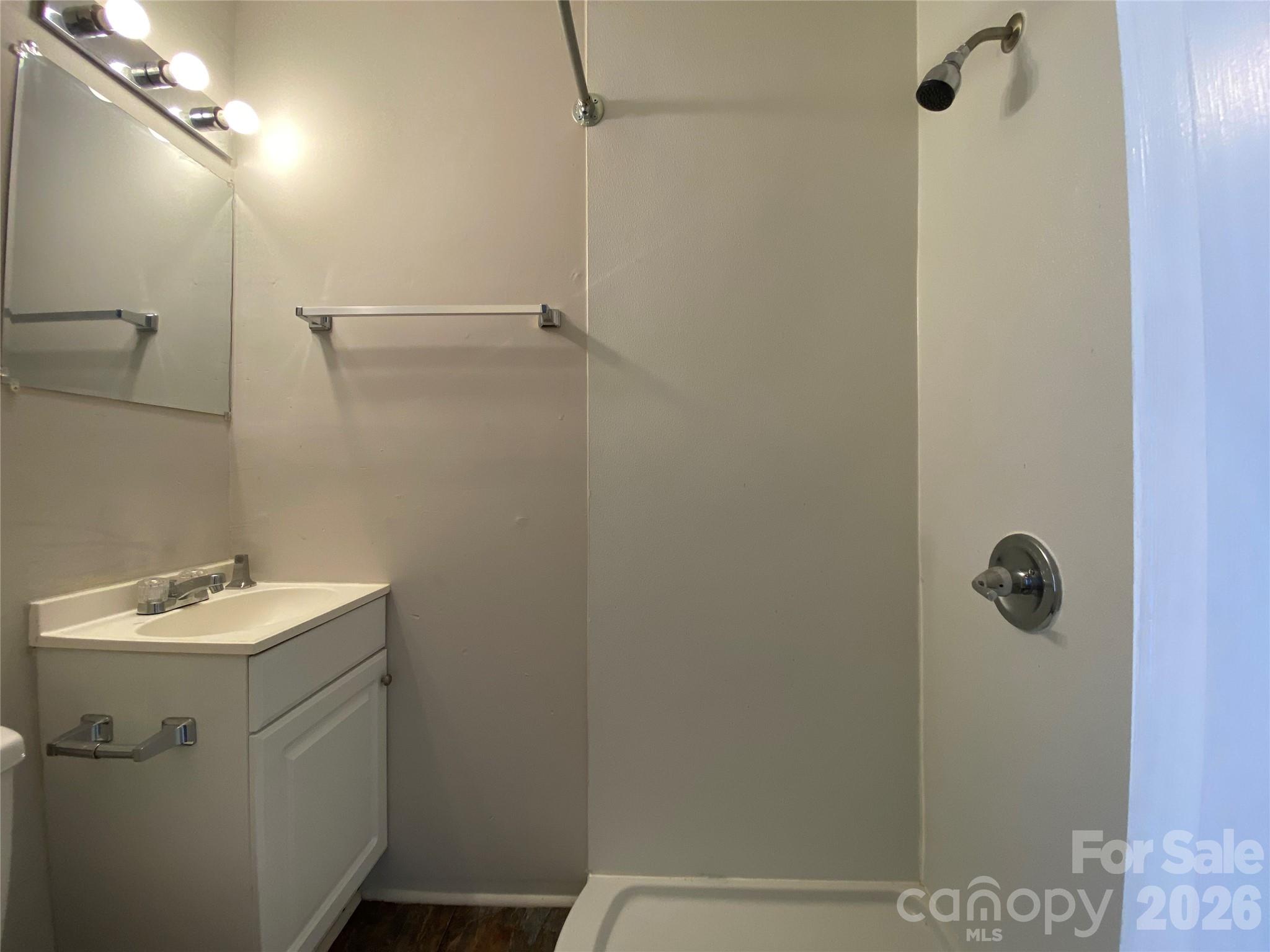 1104 Baker Boulevard Property Photo 9