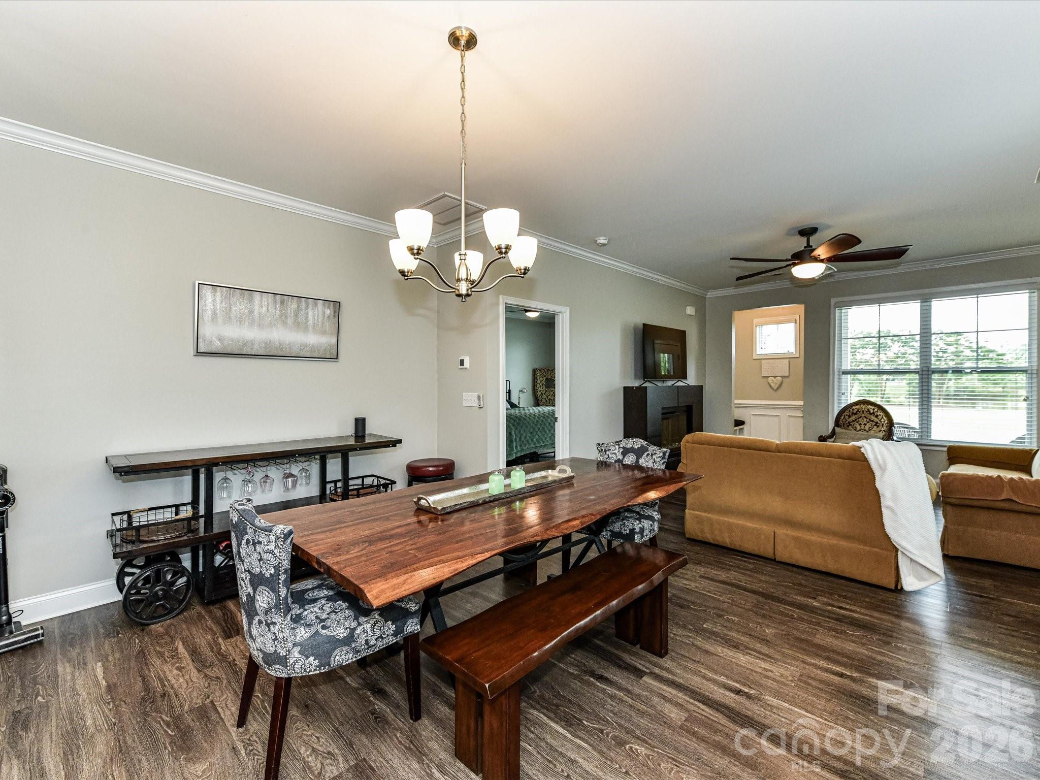 905 Pennington Drive Property Photo 9