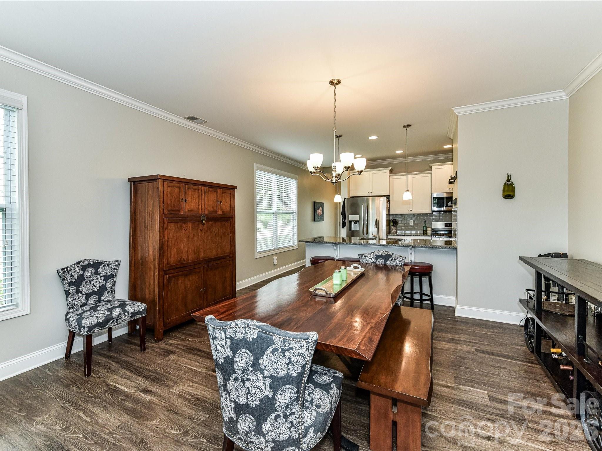 905 Pennington Drive Property Photo 10