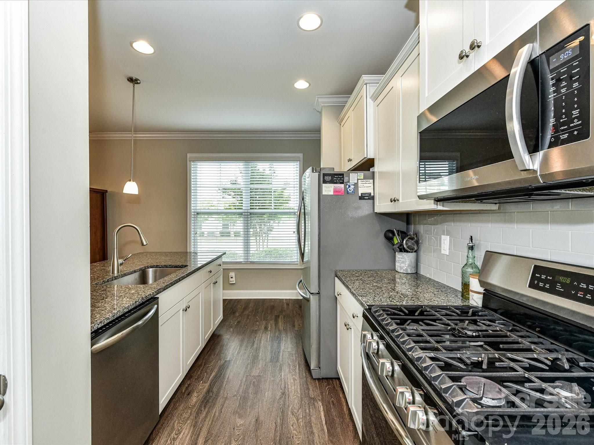 905 Pennington Drive Property Photo 16