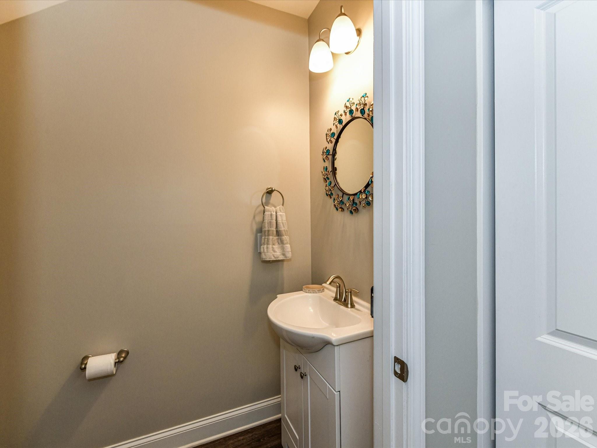 905 Pennington Drive Property Photo 18