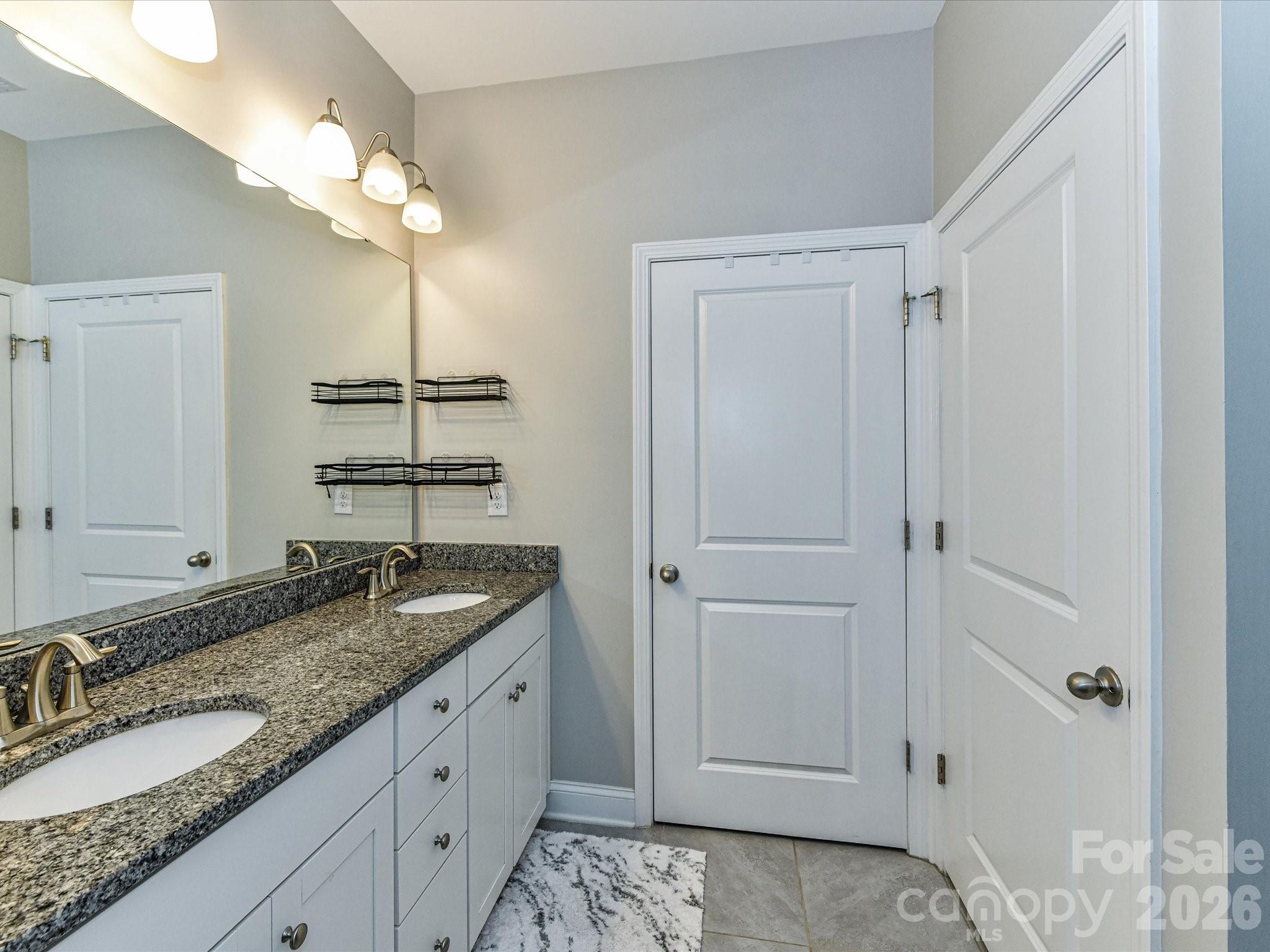 905 Pennington Drive Property Photo 25