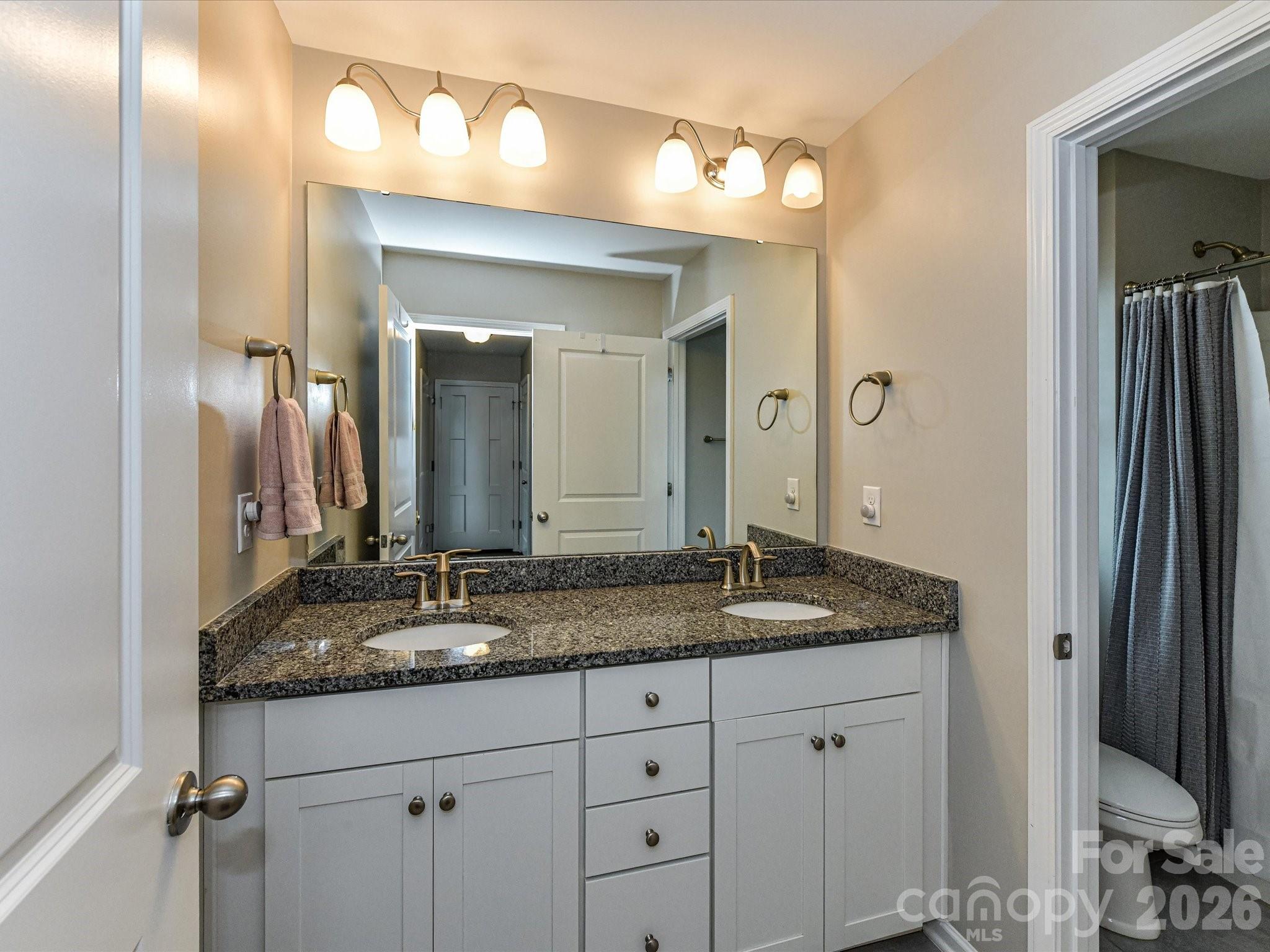 905 Pennington Drive Property Photo 29