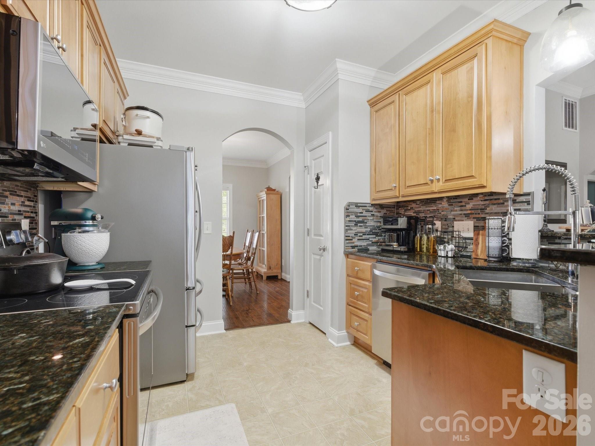 705 Redah Avenue Property Photo 7