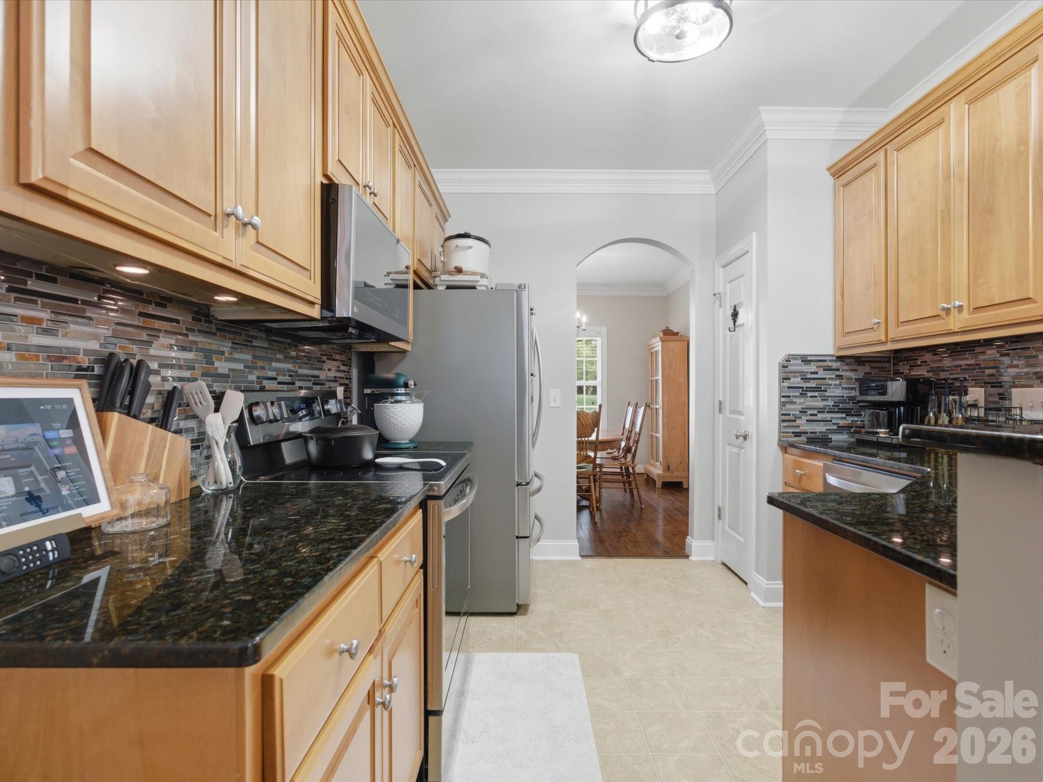 705 Redah Avenue Property Photo 8
