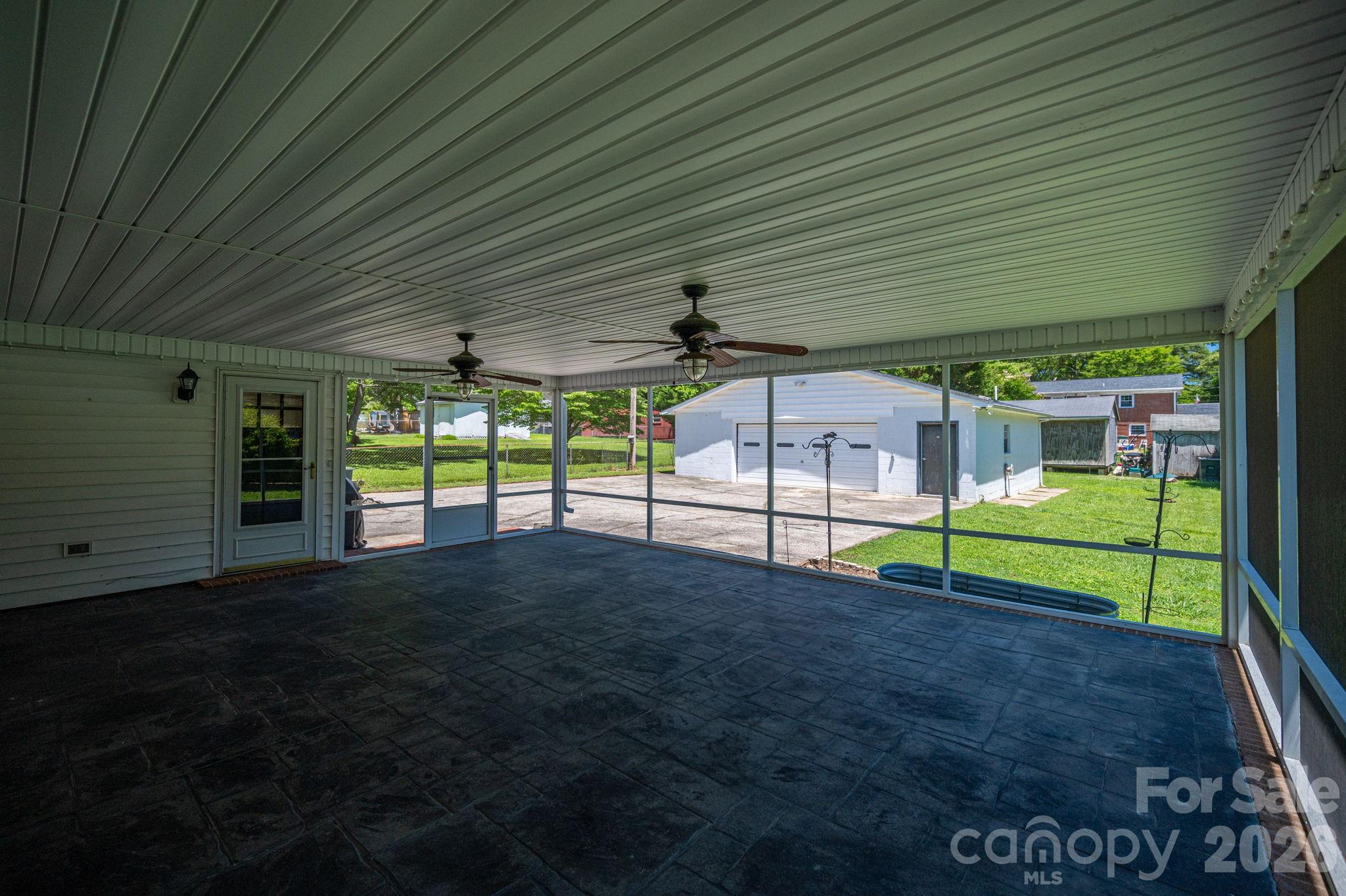 1920 Echo Lane Property Photo 32