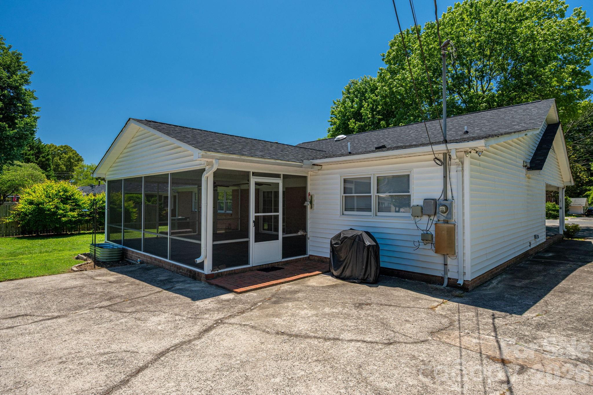 1920 Echo Lane Property Photo 36