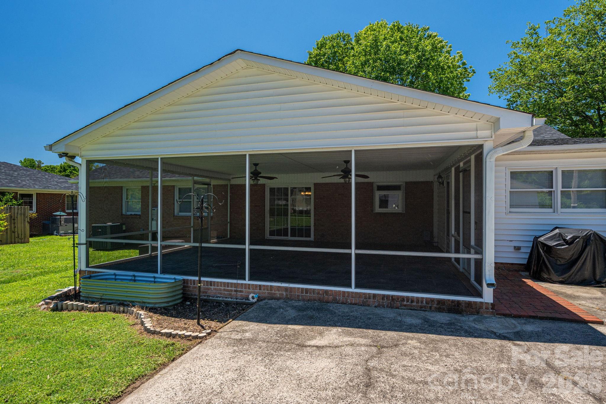 1920 Echo Lane Property Photo 37
