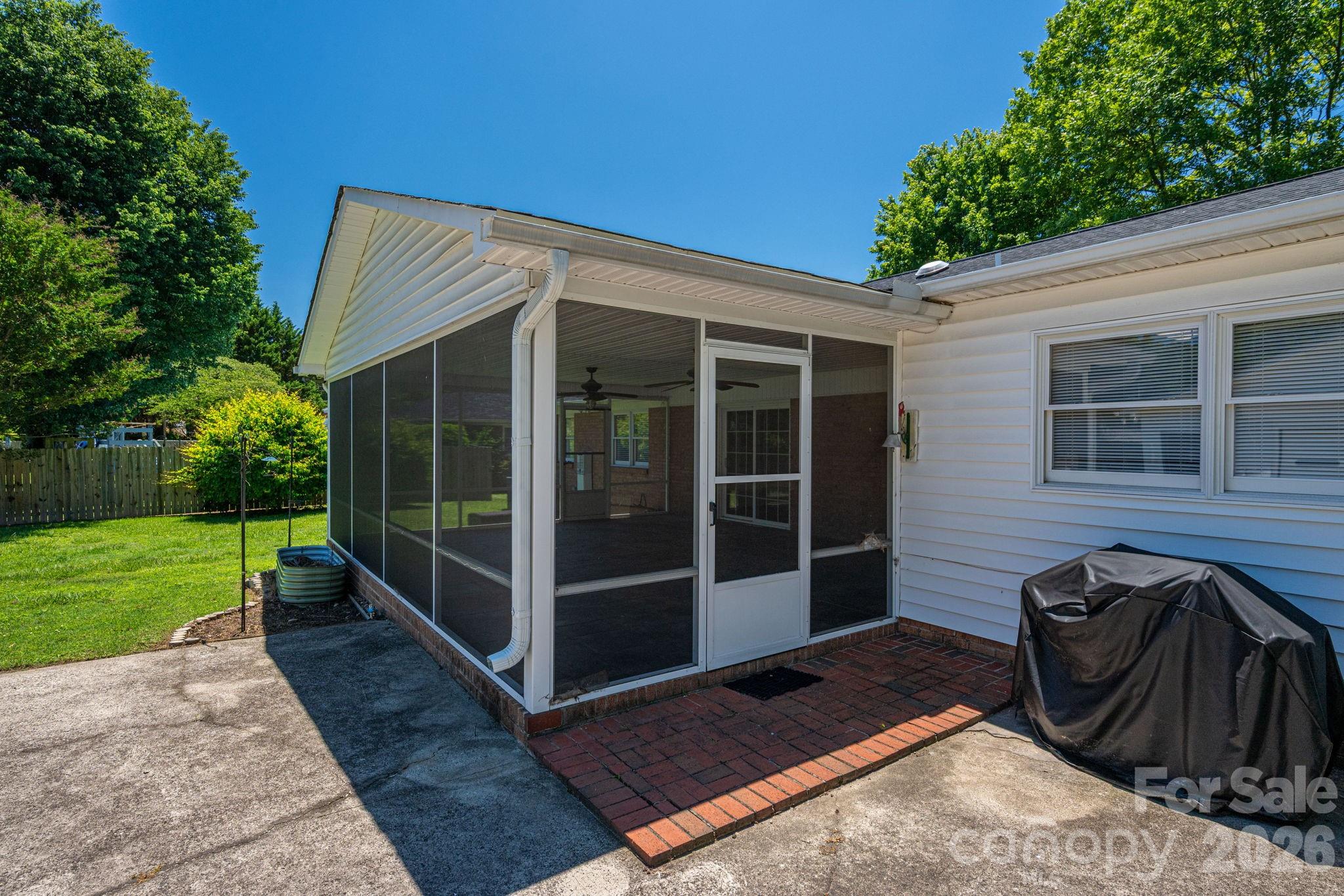 1920 Echo Lane Property Photo 38