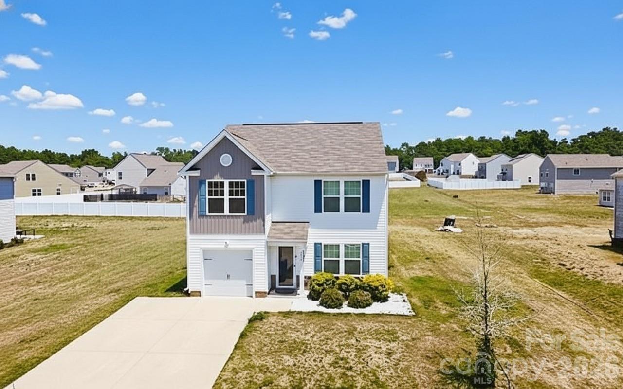 244 Amberly Circle Property Photo 2