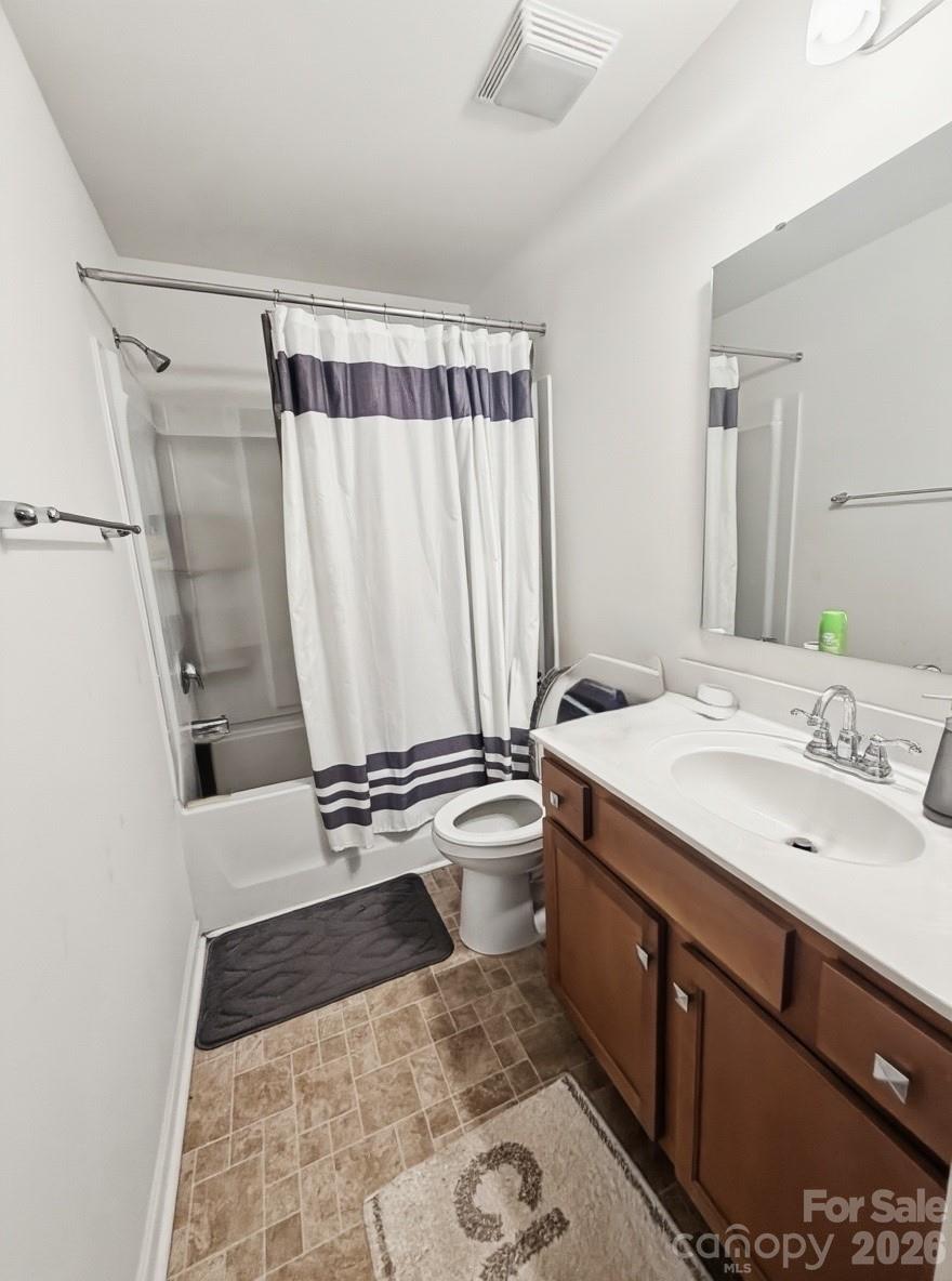 244 Amberly Circle Property Photo 17