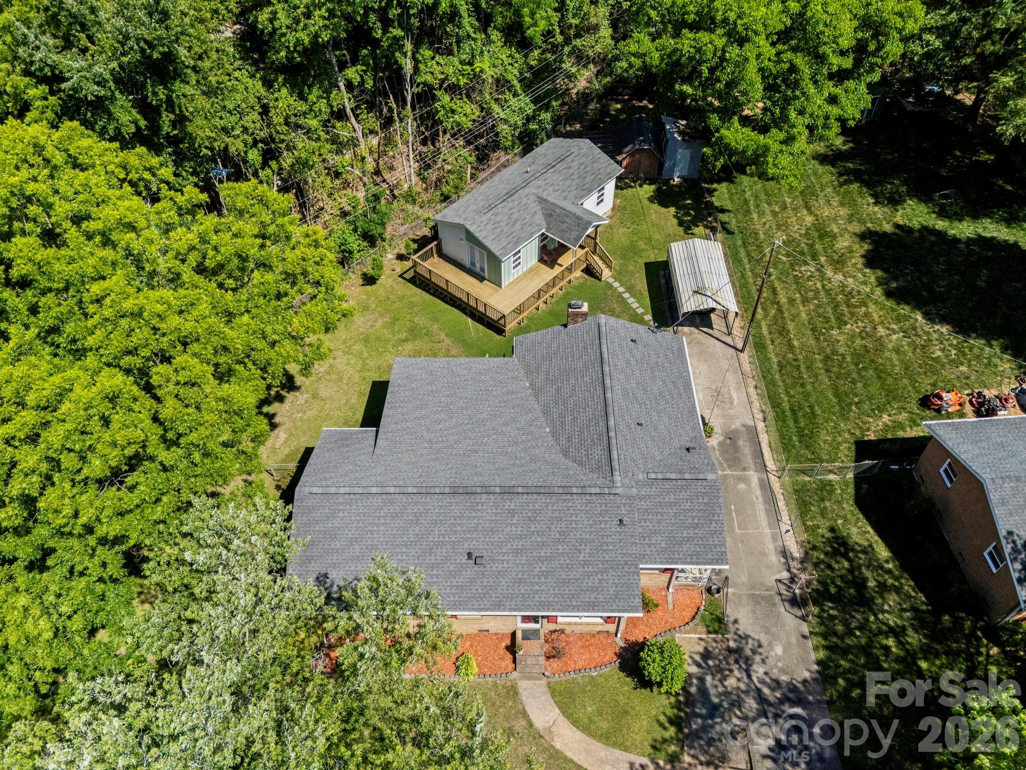3326 Dunaire Drive Property Photo 1