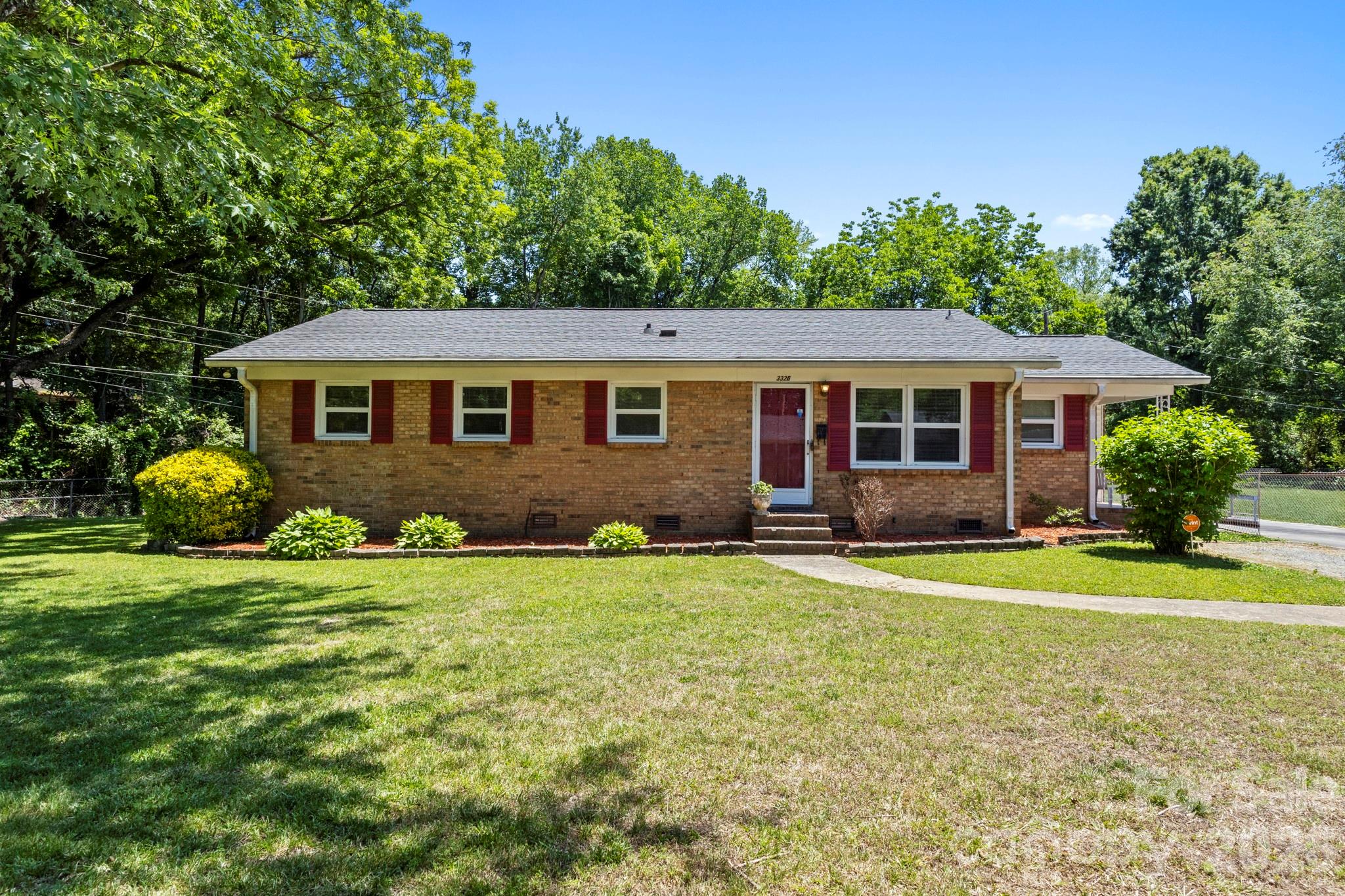3326 Dunaire Drive Property Photo
