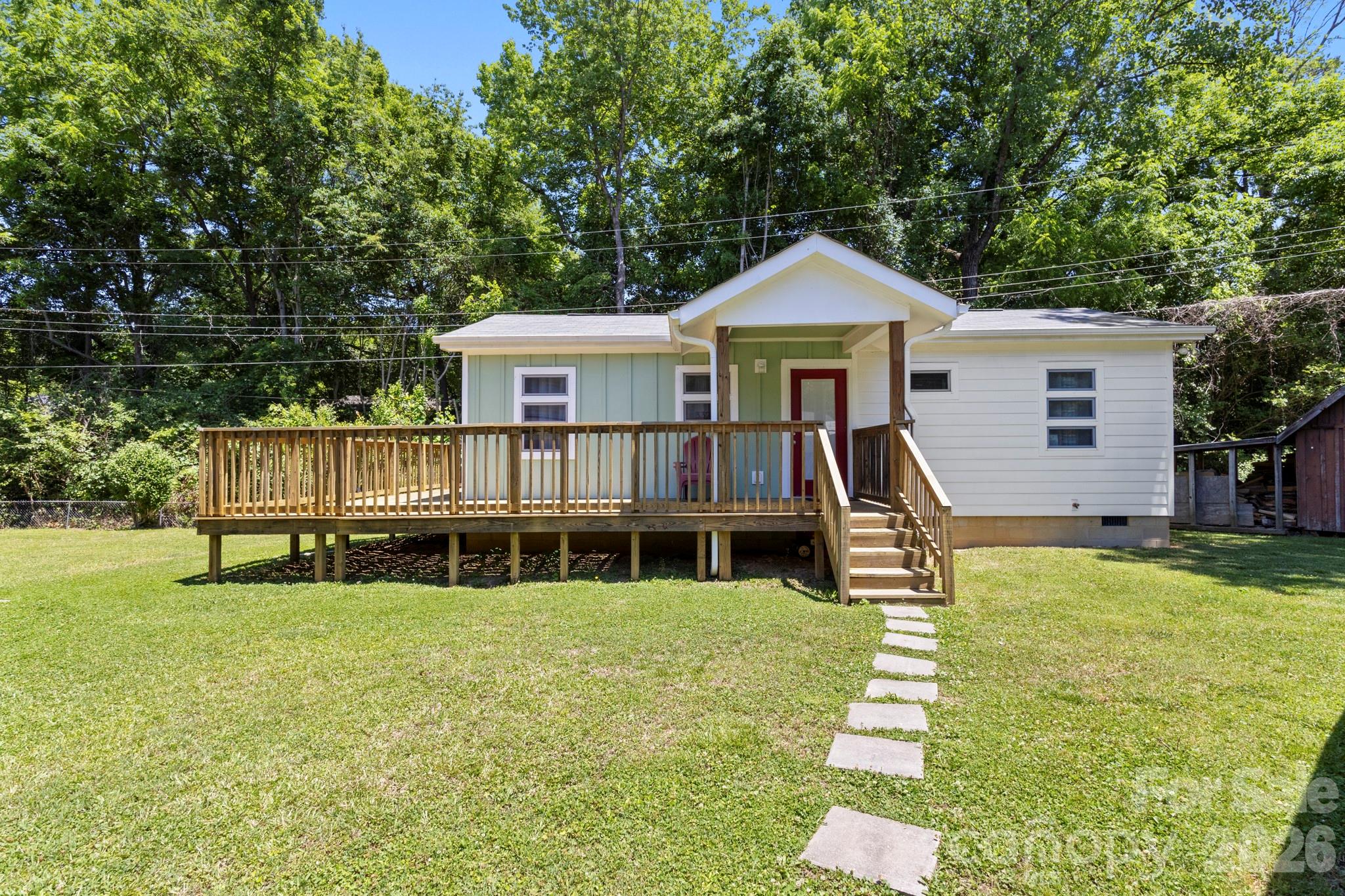 3326 Dunaire Drive Property Photo 2