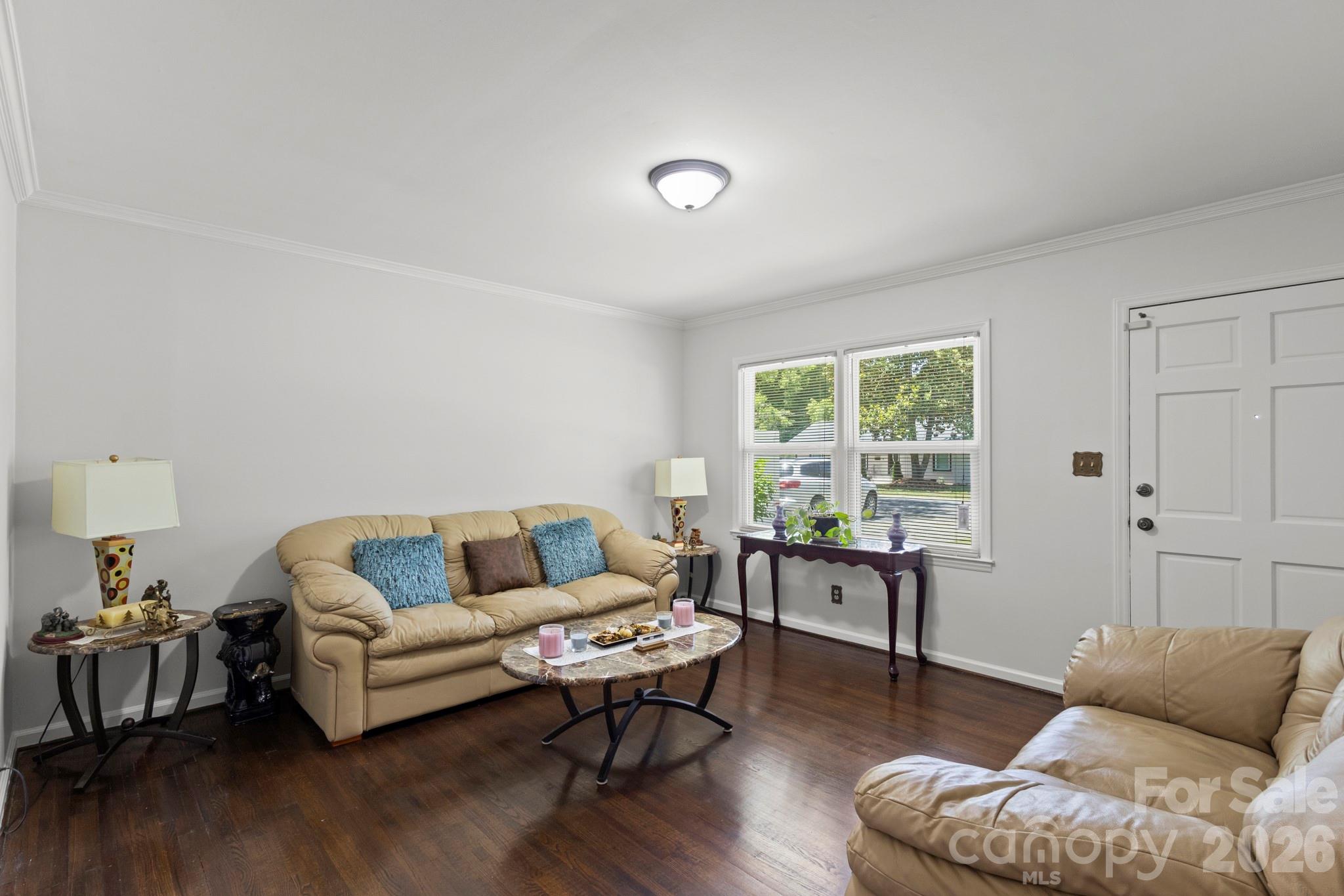 3326 Dunaire Drive Property Photo 4