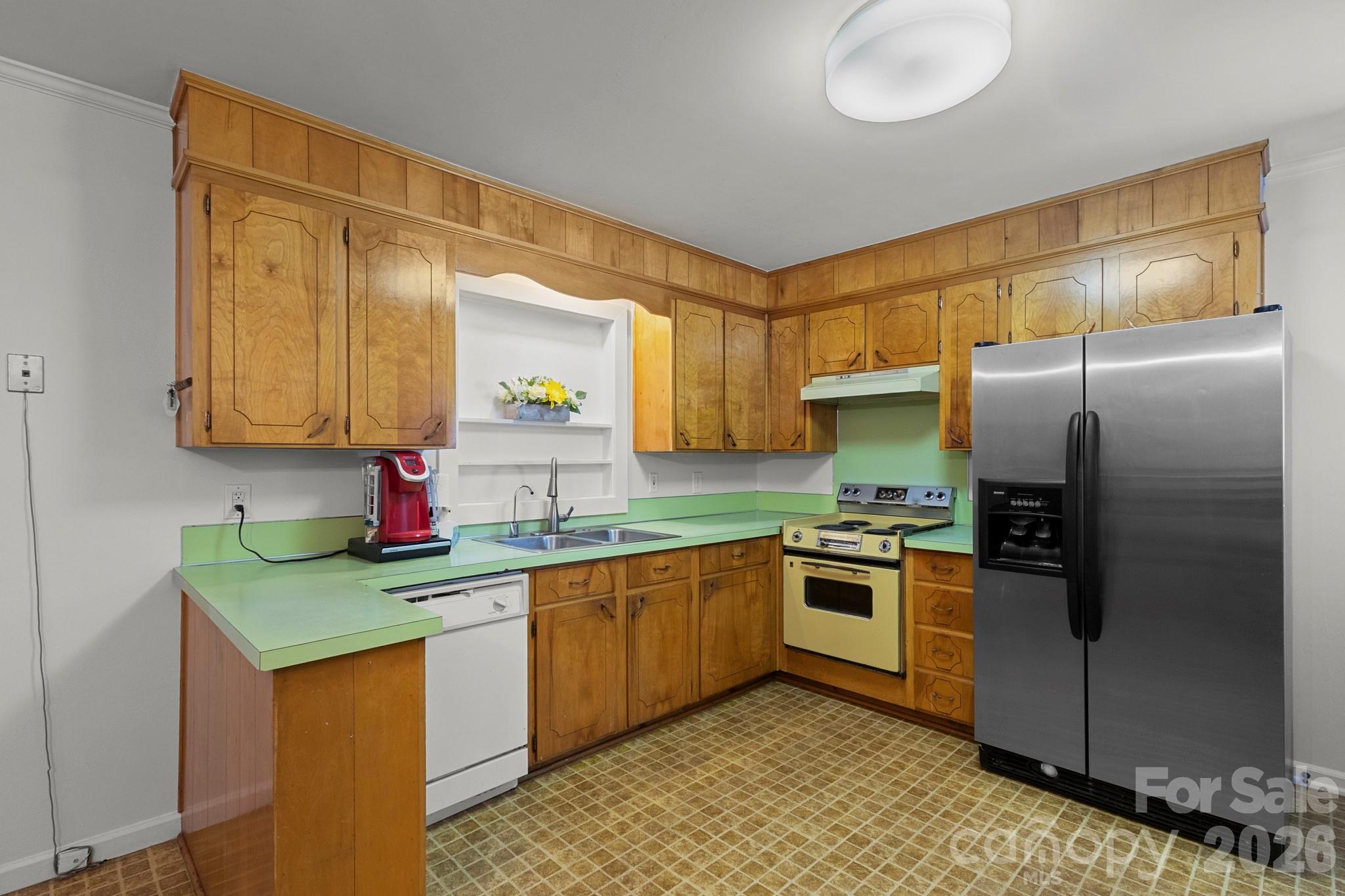 3326 Dunaire Drive Property Photo 6