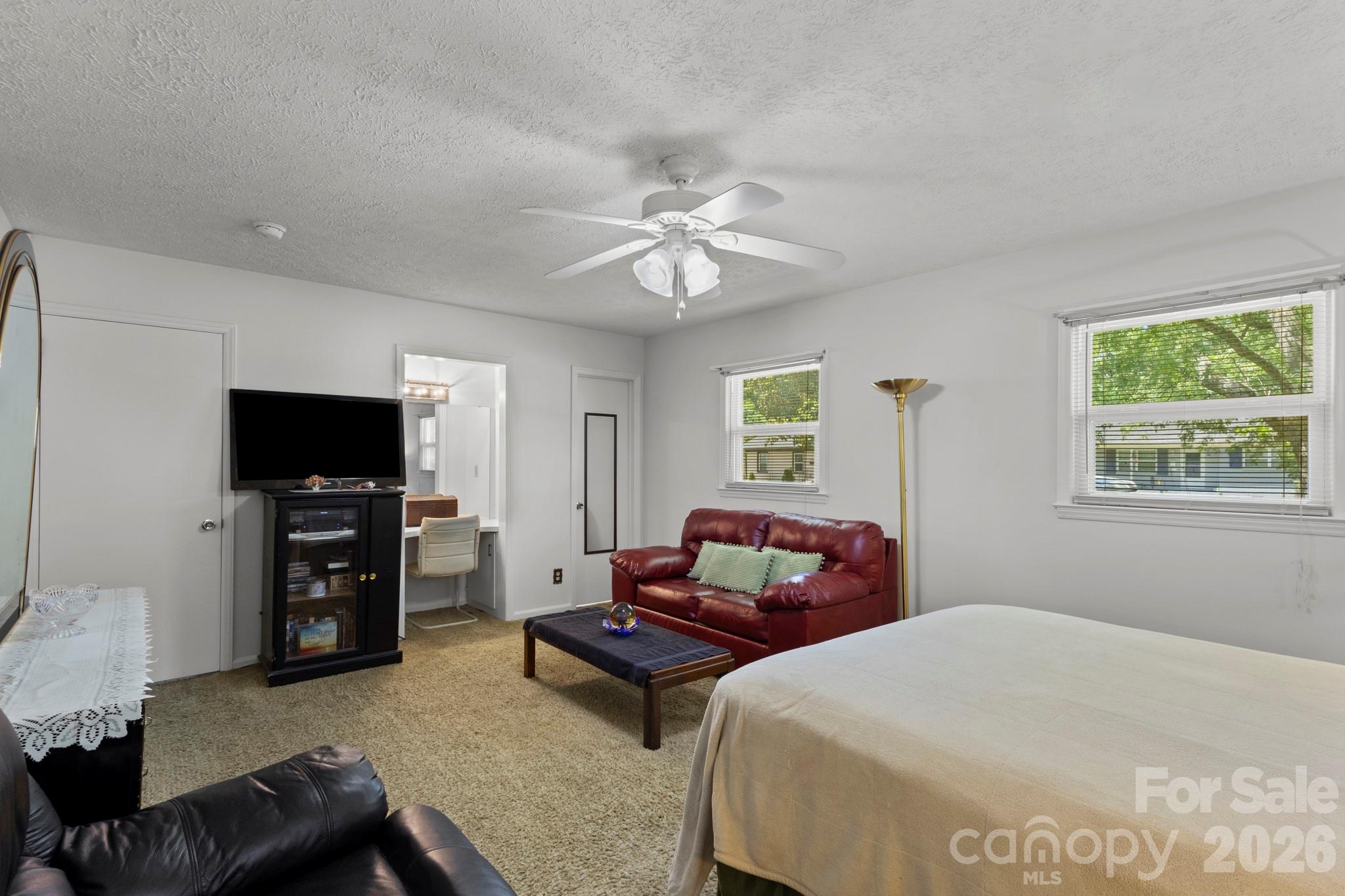 3326 Dunaire Drive Property Photo 14