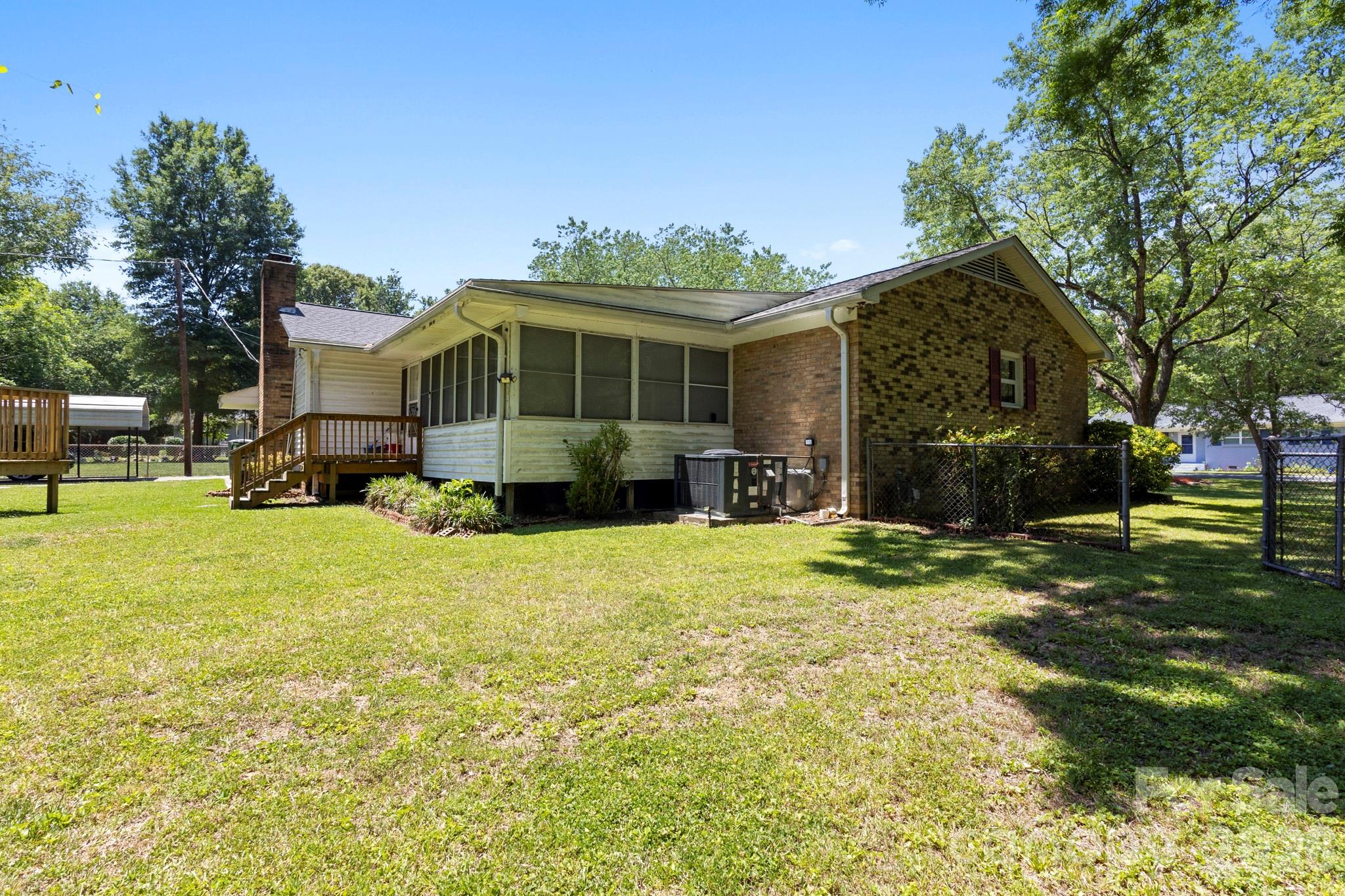 3326 Dunaire Drive Property Photo 22