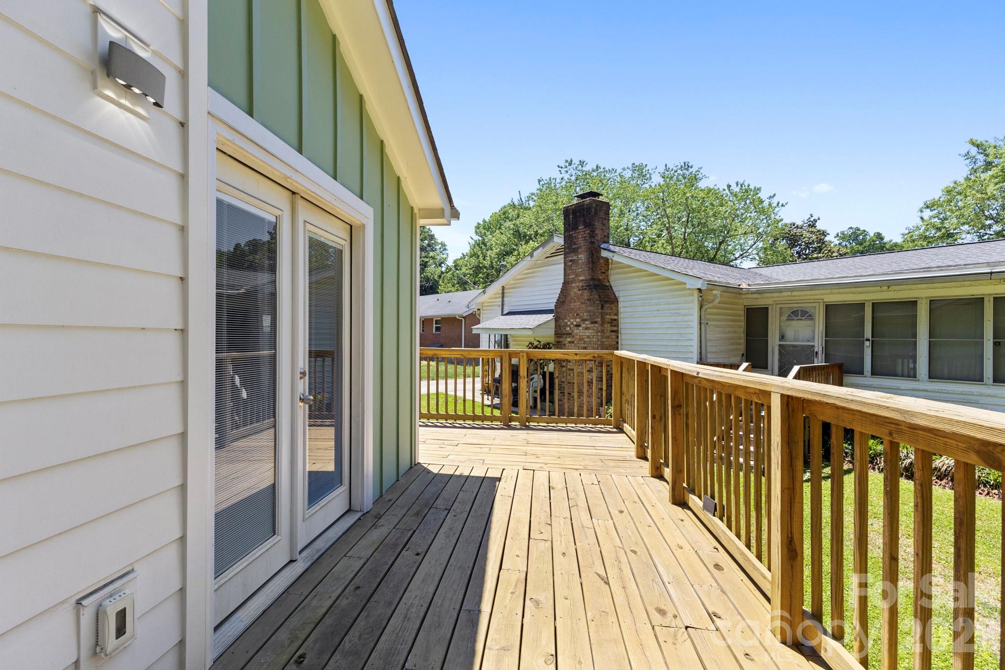3326 Dunaire Drive Property Photo 32