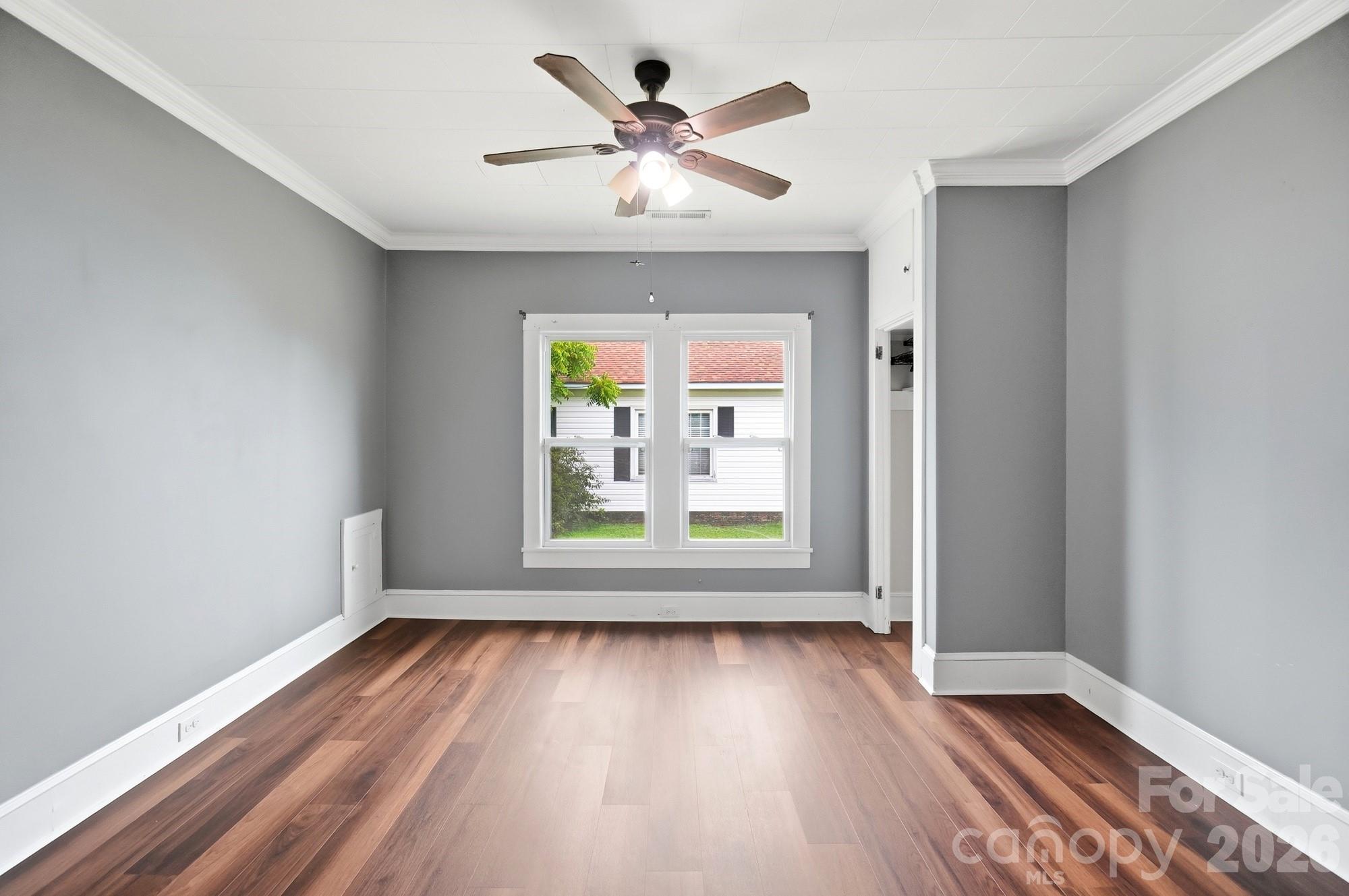 1002 N Ridge Avenue Property Photo 22
