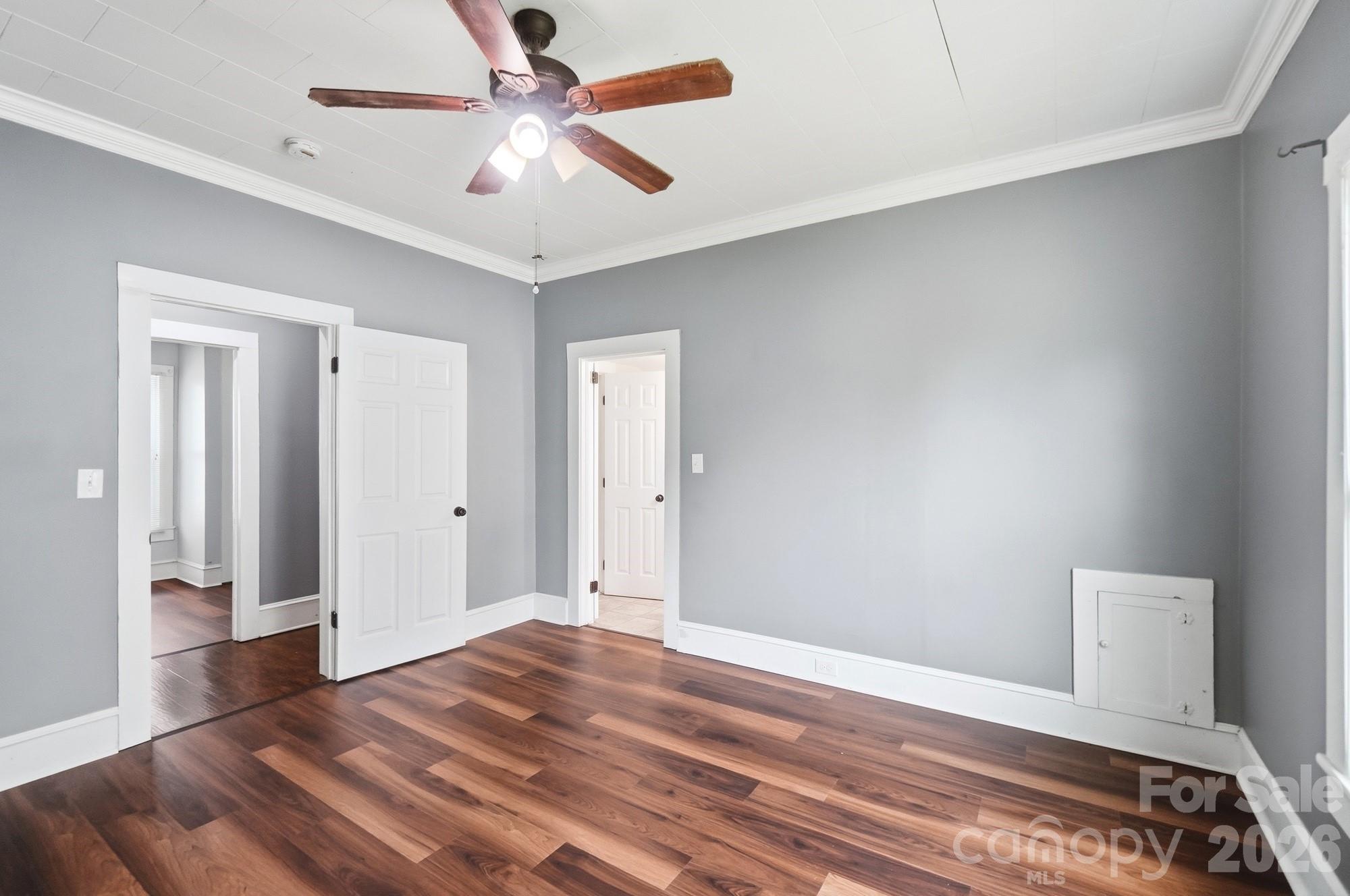 1002 N Ridge Avenue Property Photo 25
