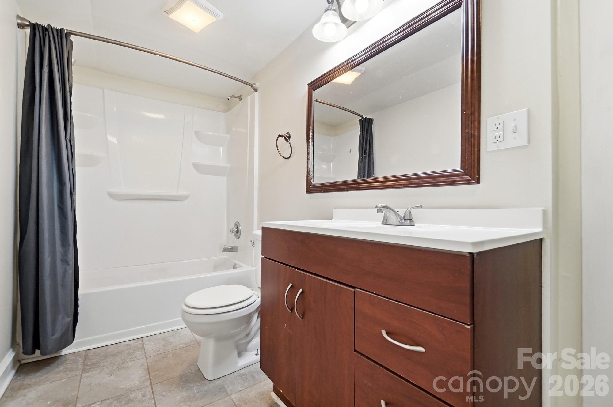 1002 N Ridge Avenue Property Photo 26