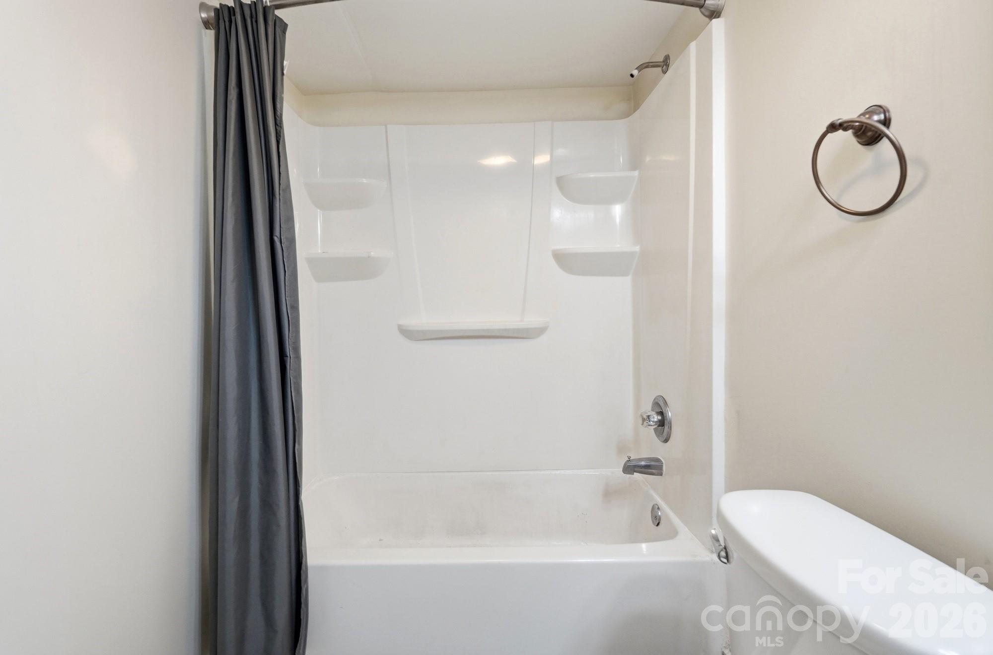 1002 N Ridge Avenue Property Photo 28