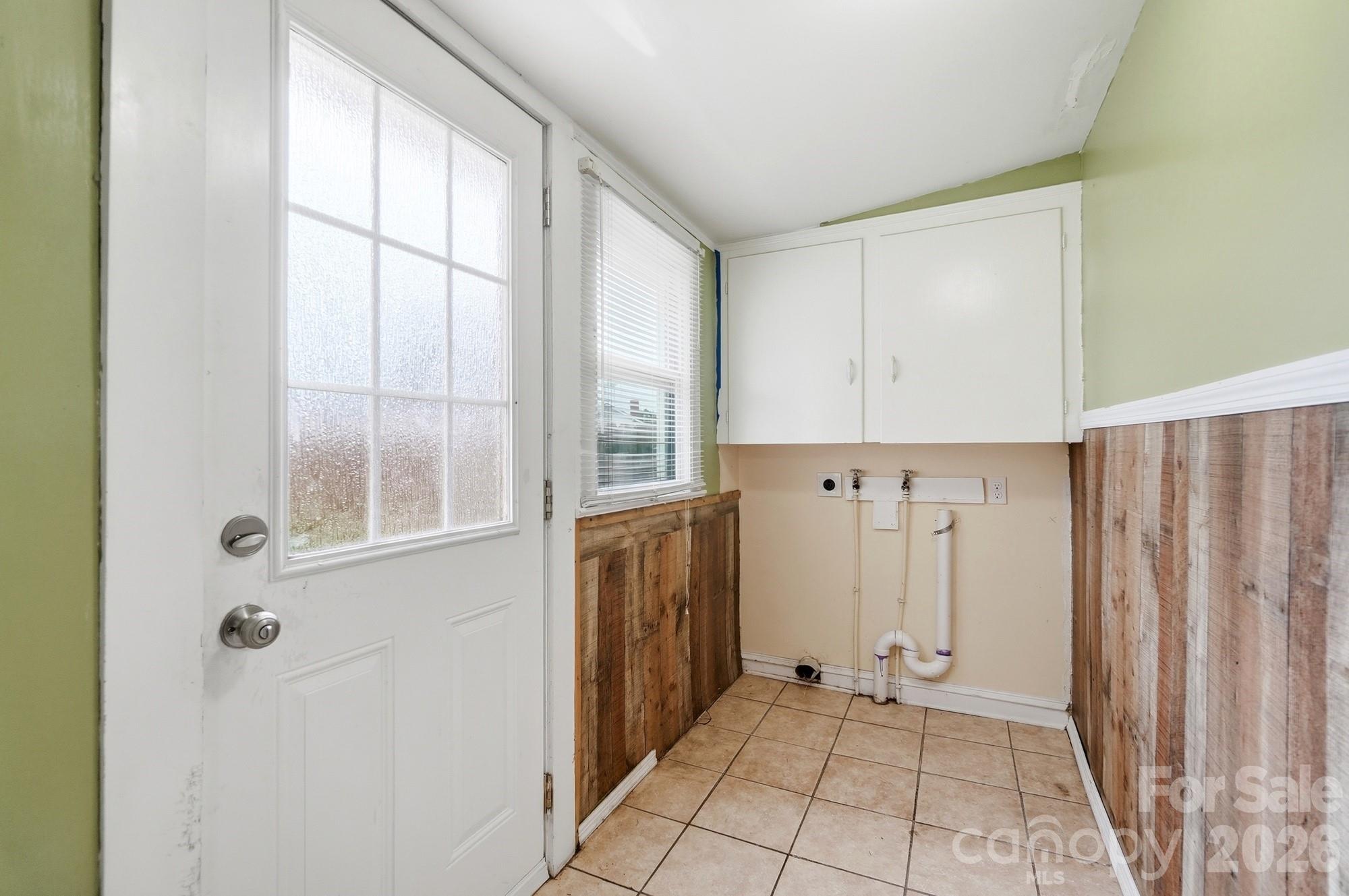 1002 N Ridge Avenue Property Photo 29