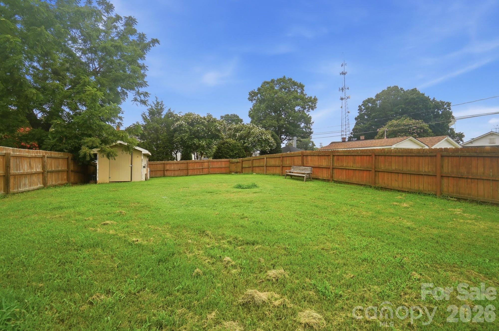 1002 N Ridge Avenue Property Photo 31