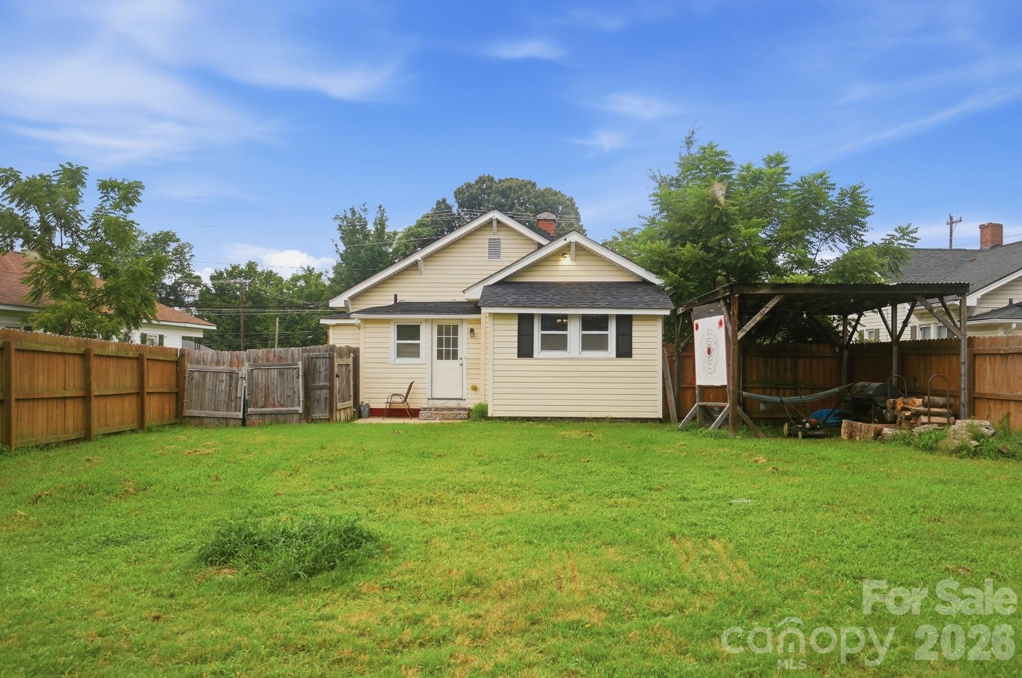 1002 N Ridge Avenue Property Photo 32