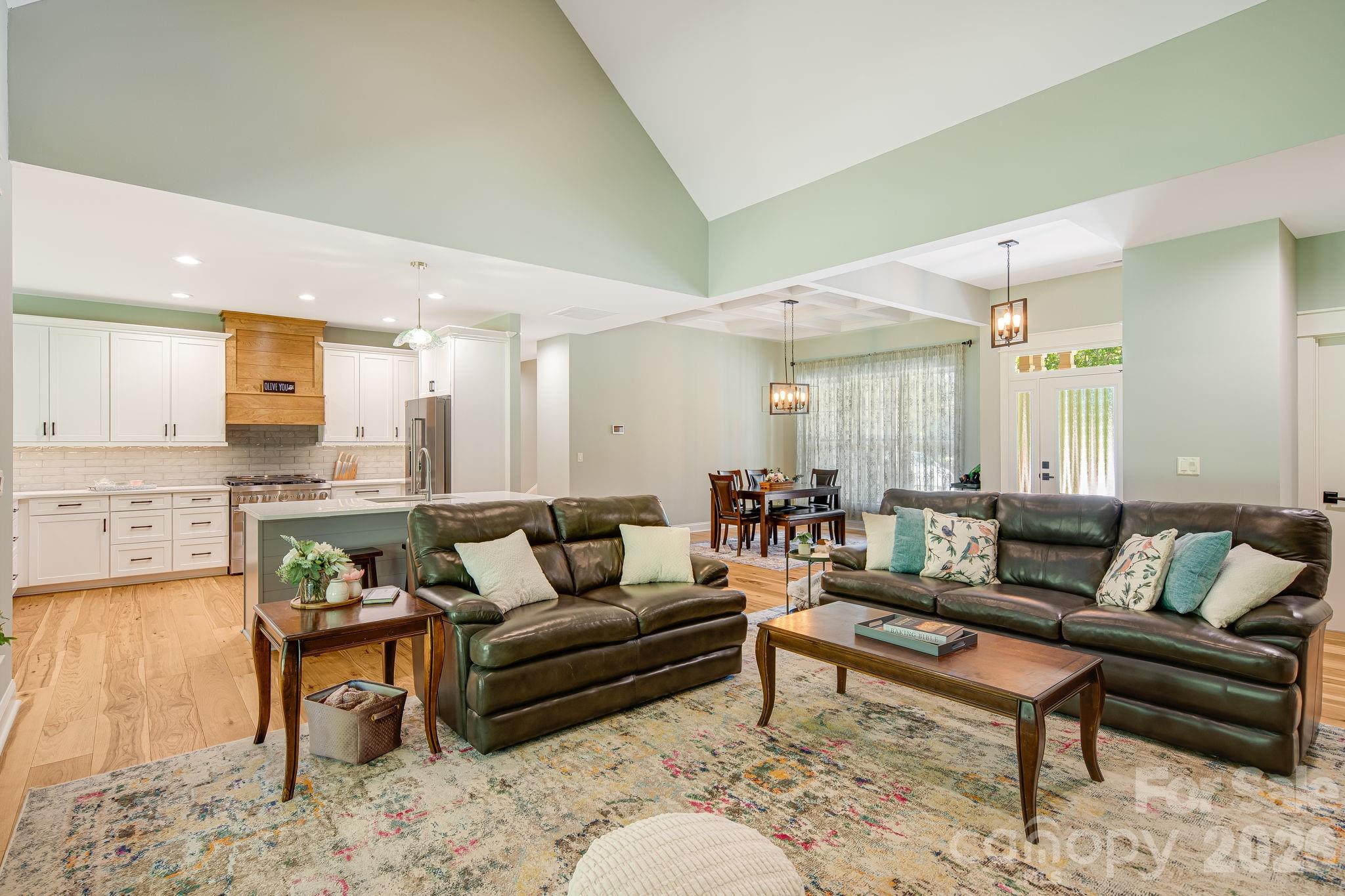30 Shipman Parkway Property Photo 8