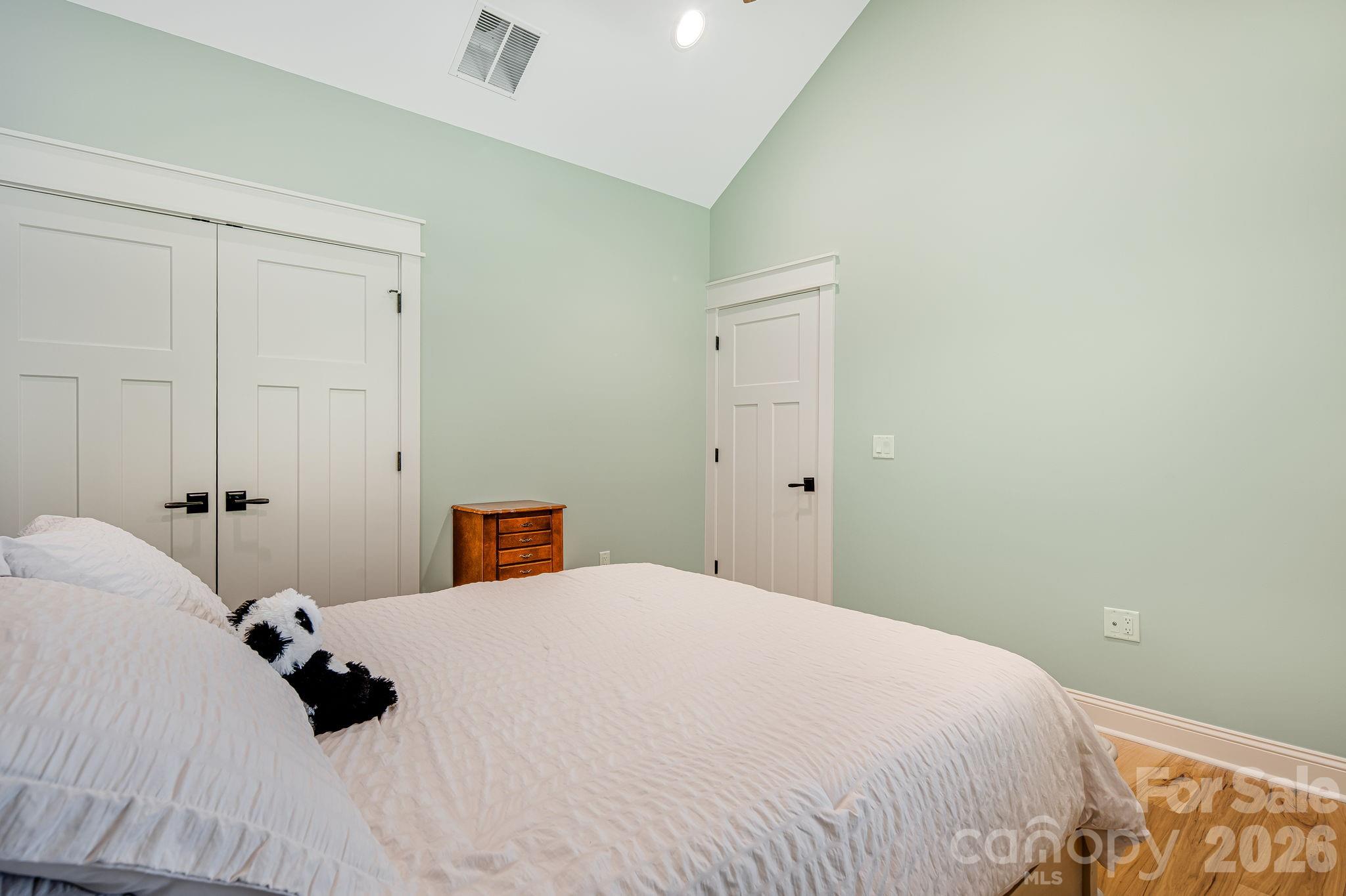 30 Shipman Parkway Property Photo 25