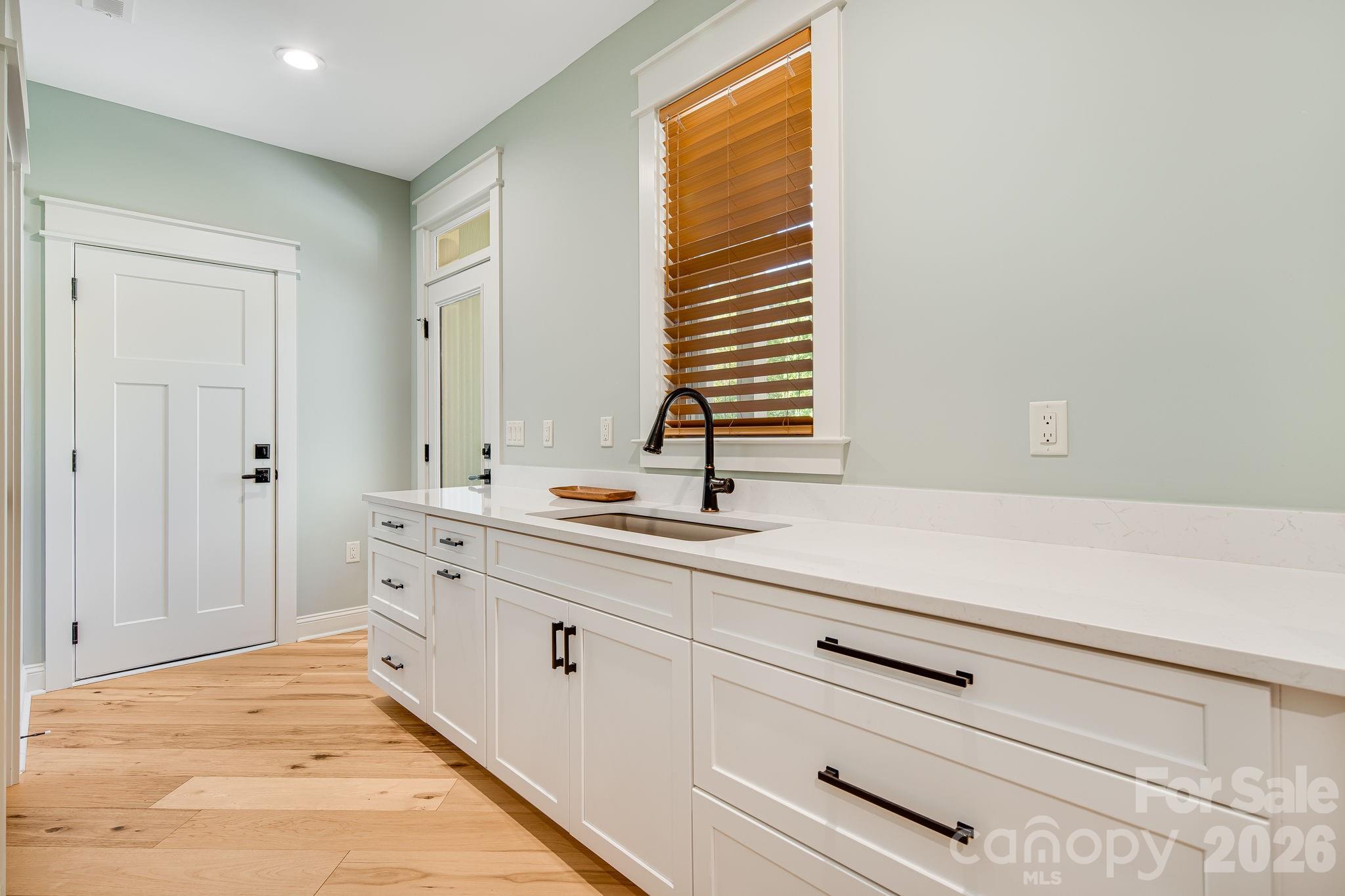 30 Shipman Parkway Property Photo 34