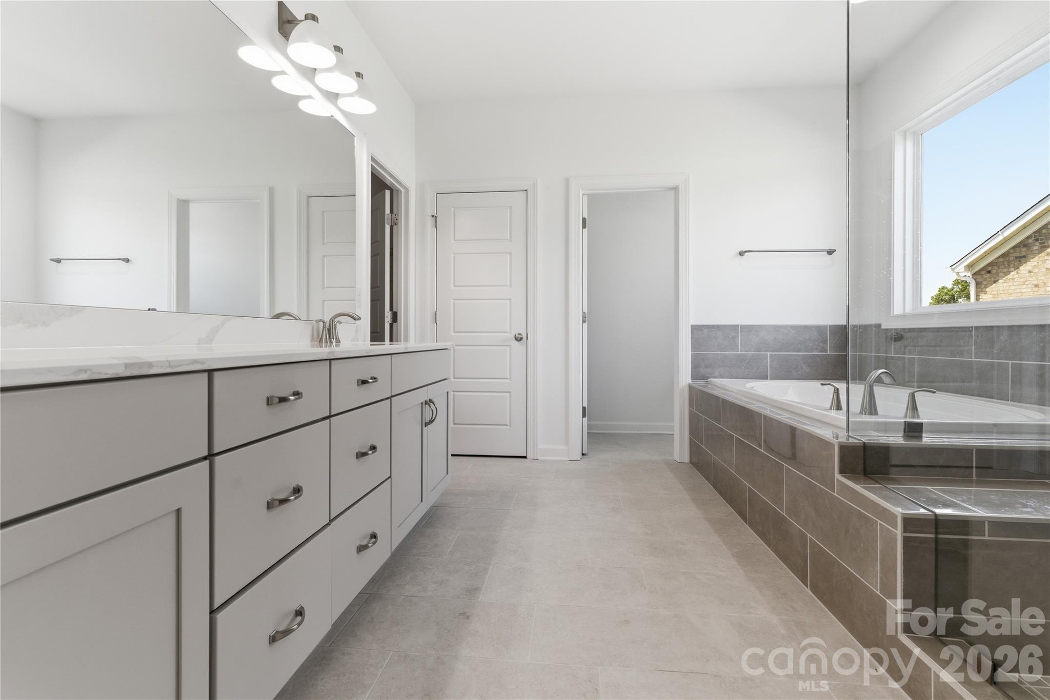 4016 Dahlia Drive Property Photo 11