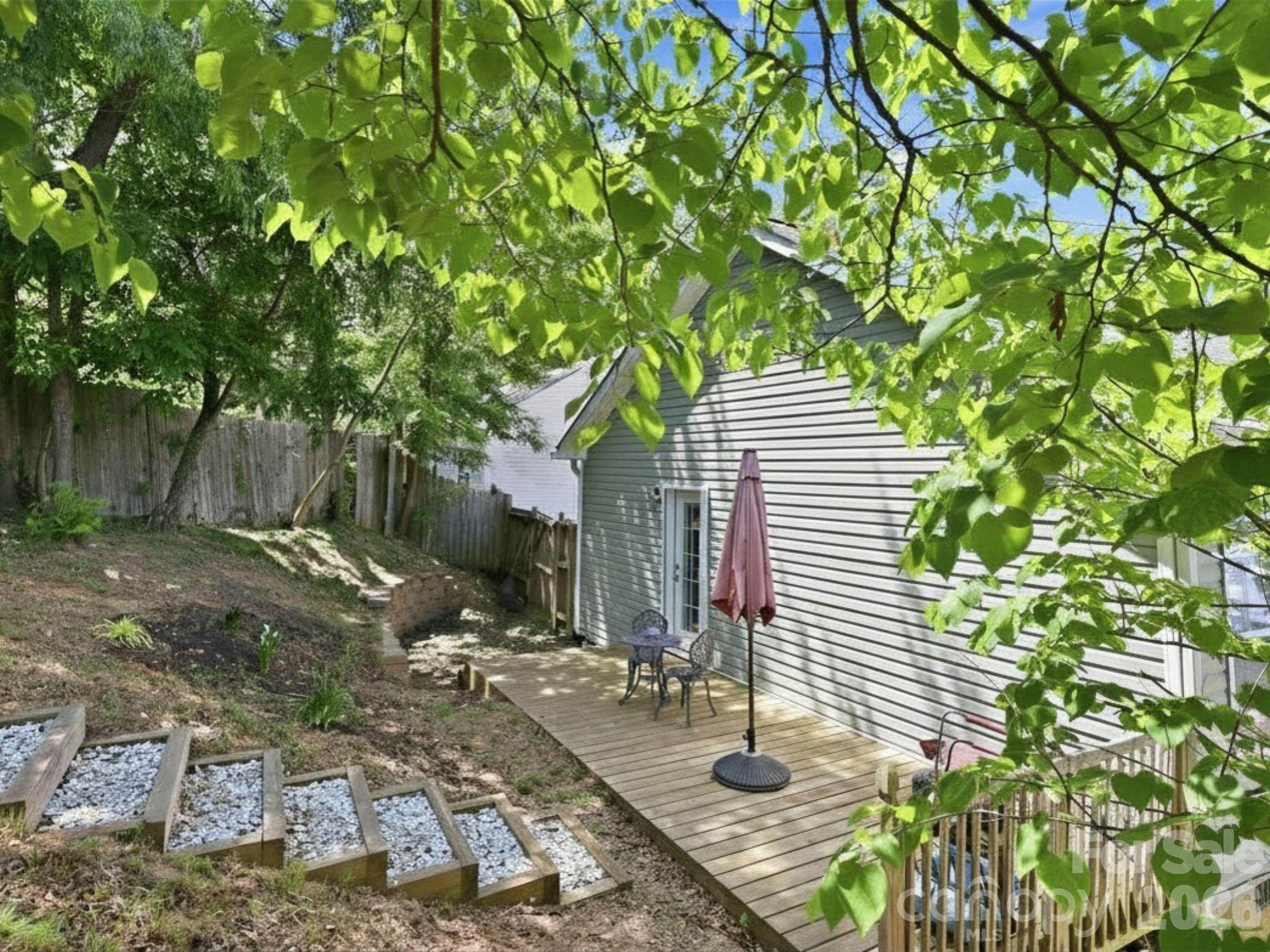 253 Brooklyn Lane Property Photo 23