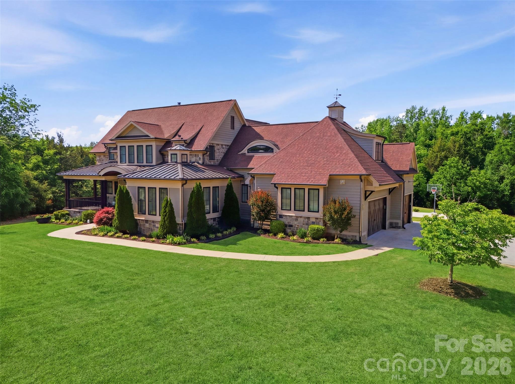 425 Bridlepath Trail Property Photo 2