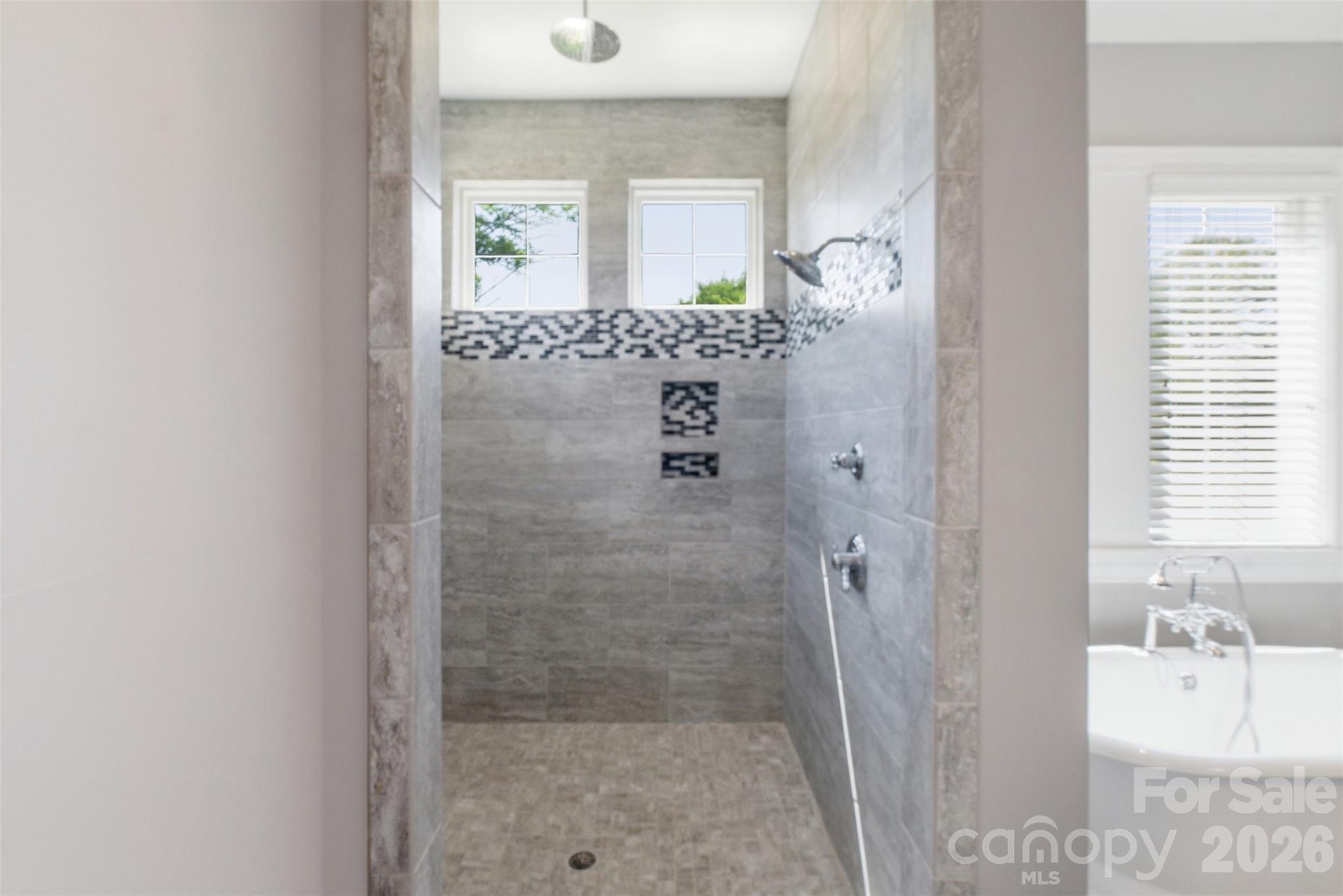 425 Bridlepath Trail Property Photo 17