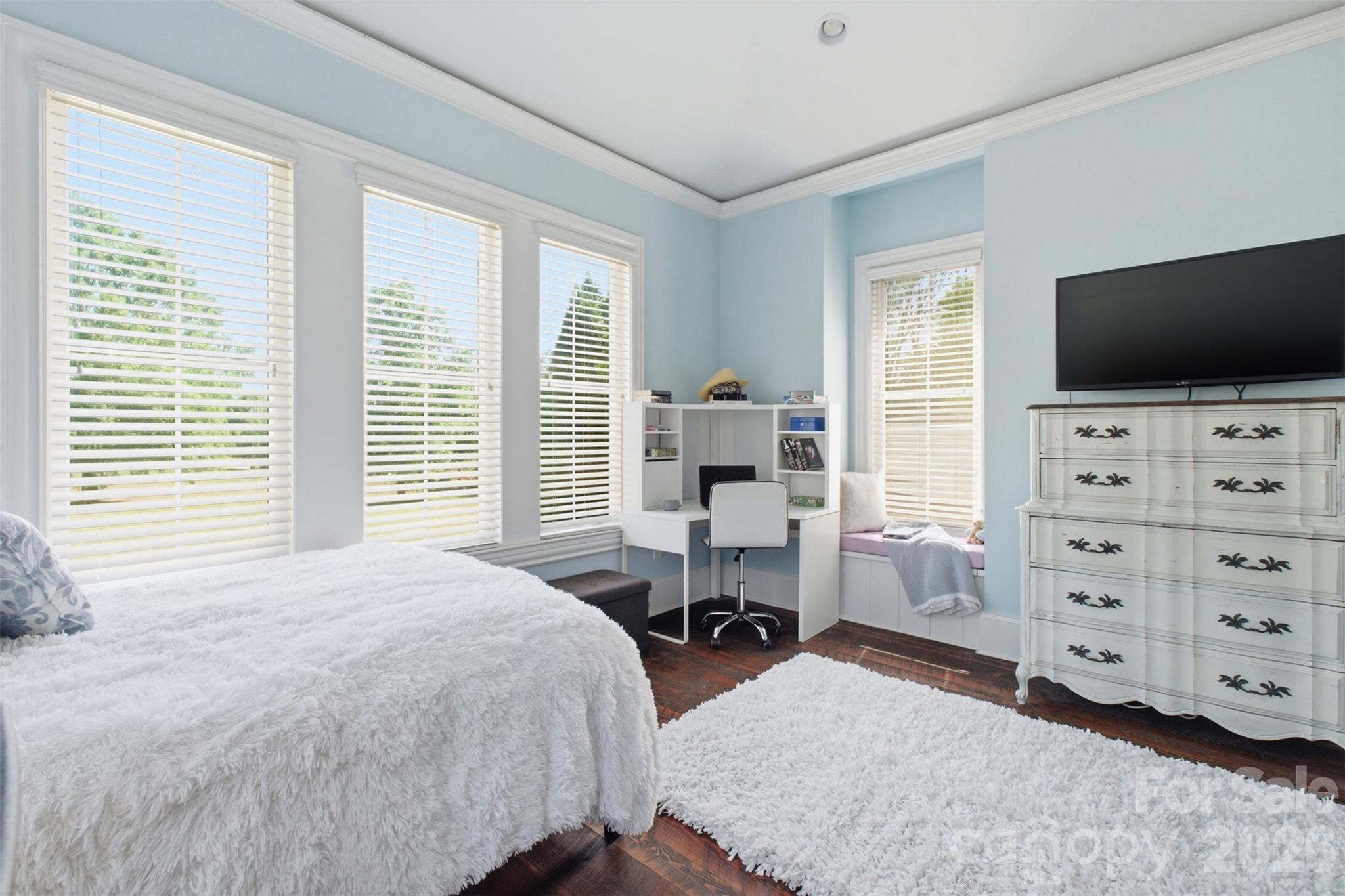 425 Bridlepath Trail Property Photo 19