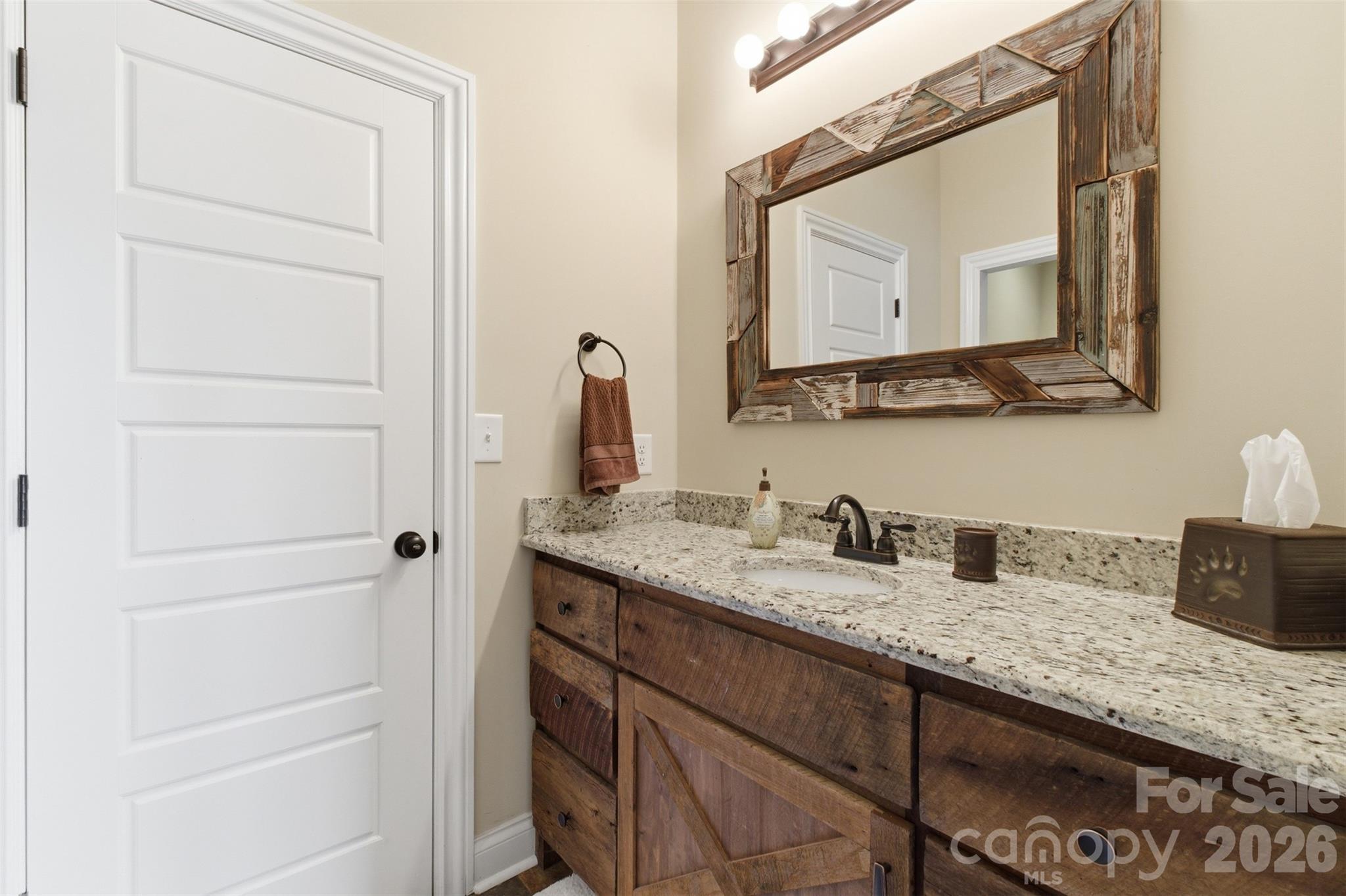 425 Bridlepath Trail Property Photo 30