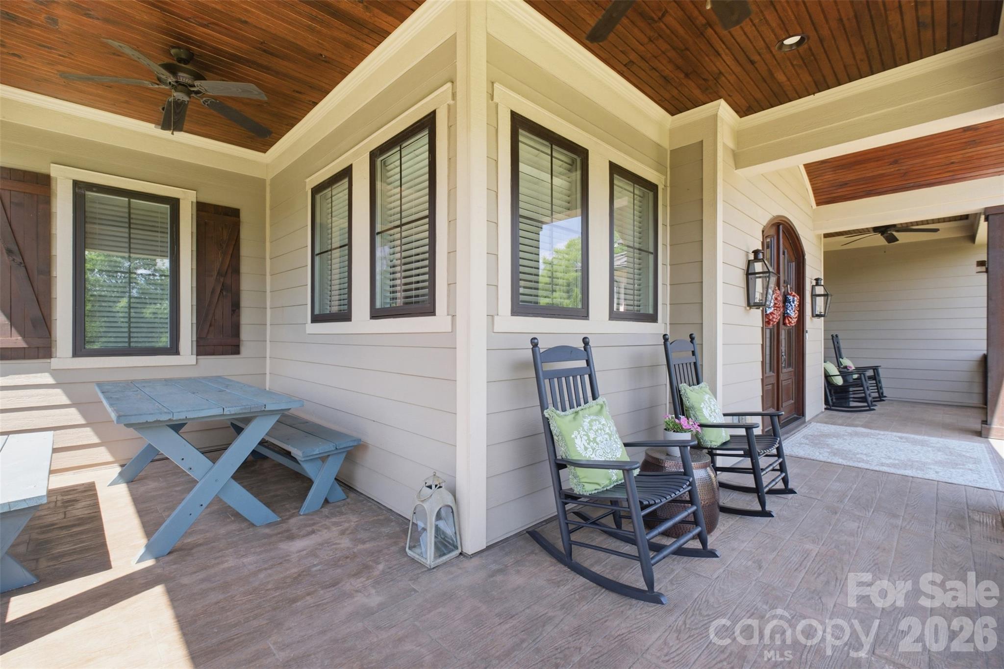 425 Bridlepath Trail Property Photo 35