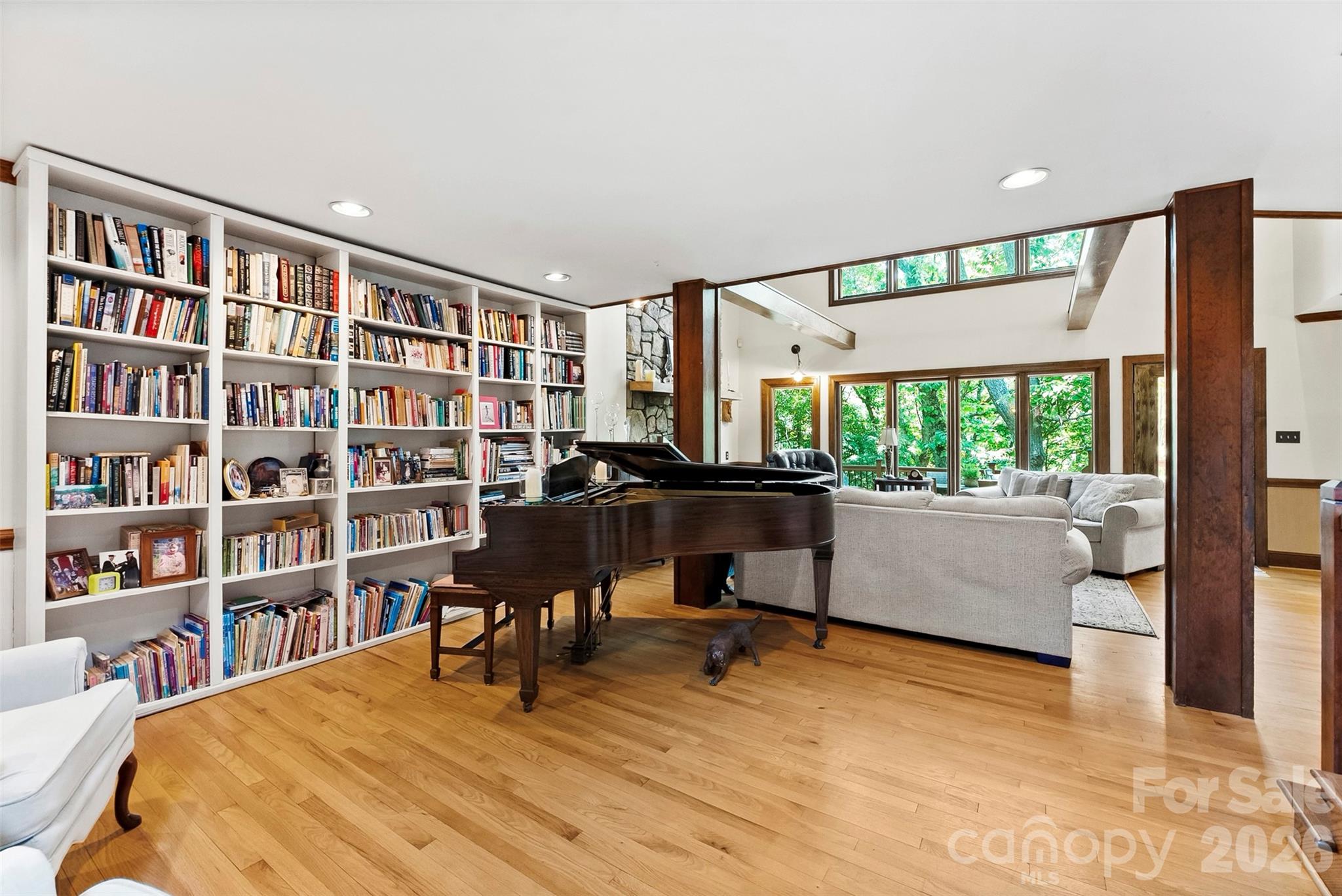 304 Eagles Walk Property Photo 3