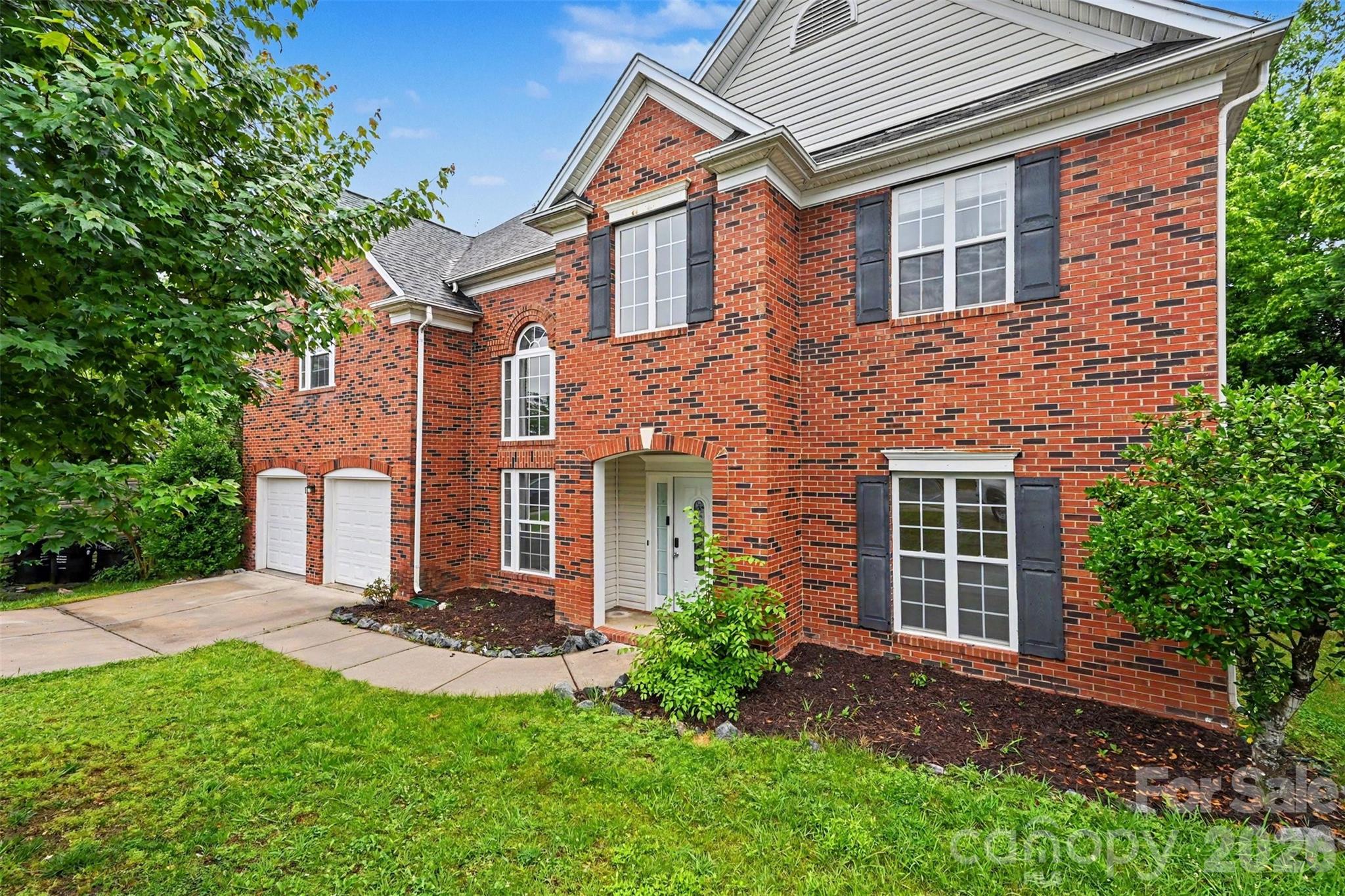 1631 Shadow Creek Street Property Photo 3