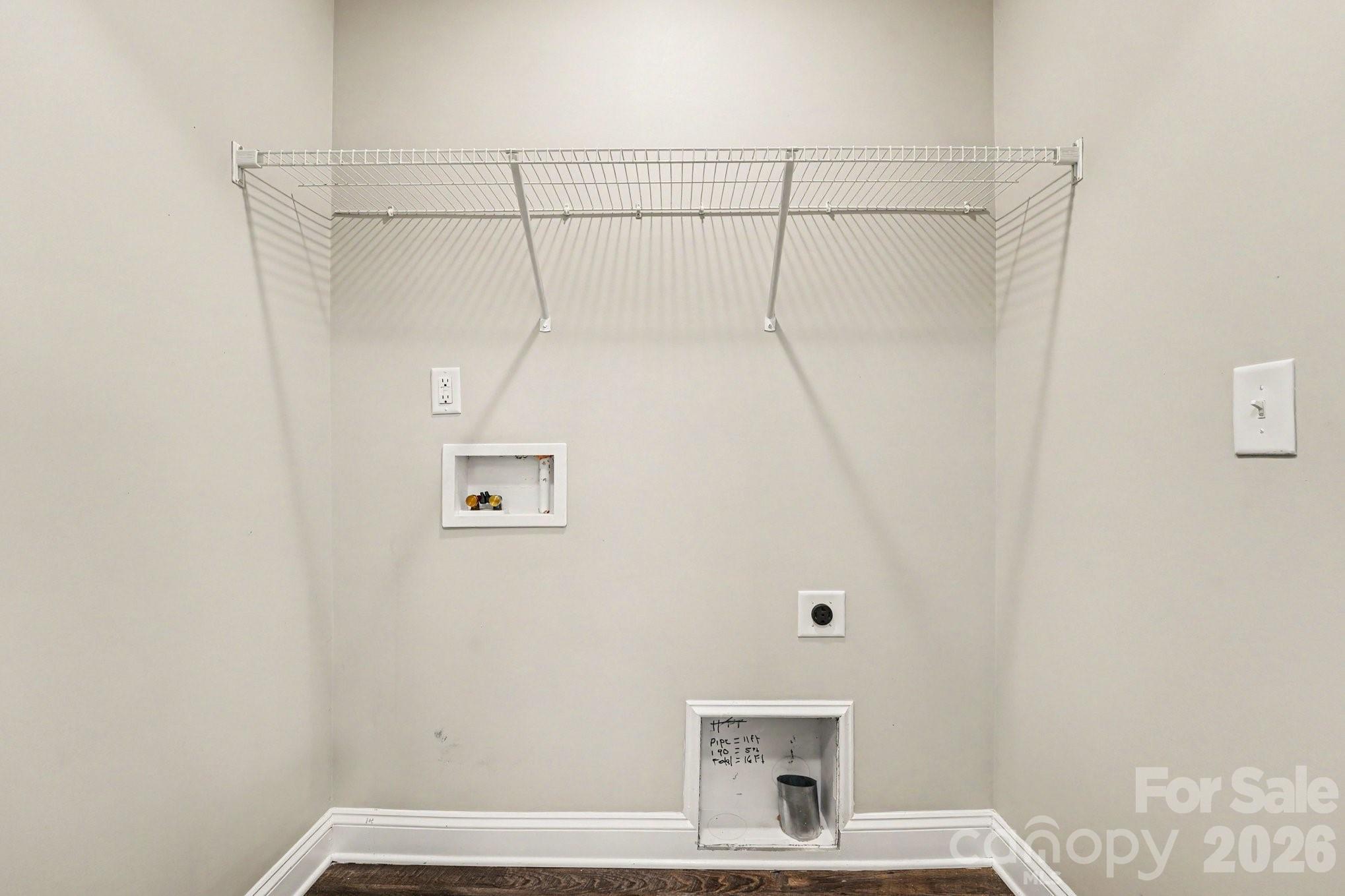 1468 Mayfair Drive Property Photo 13