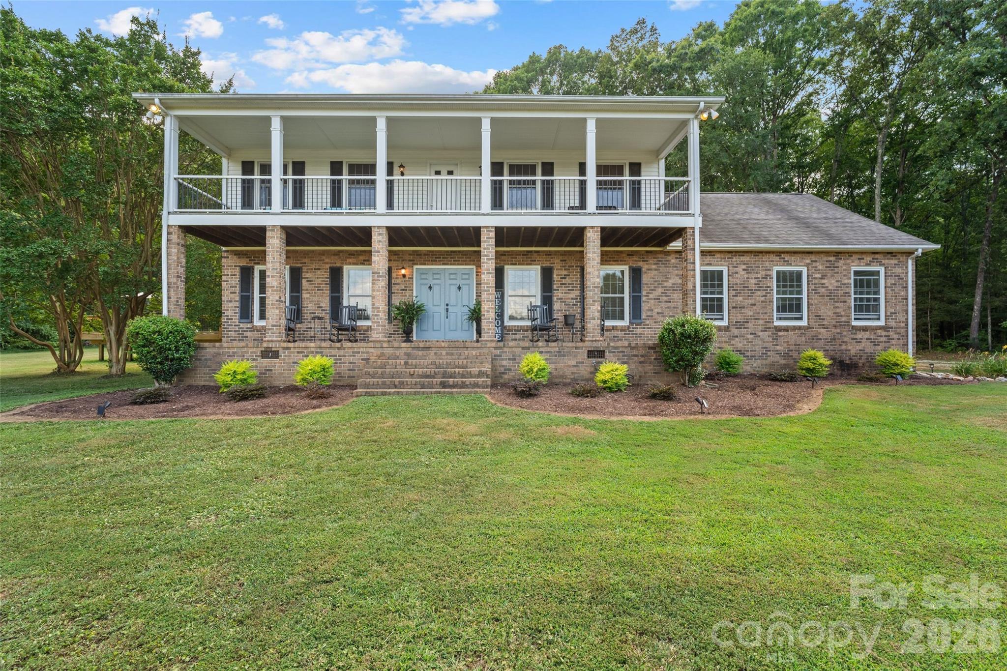 2520 Wooten Road Property Photo 2