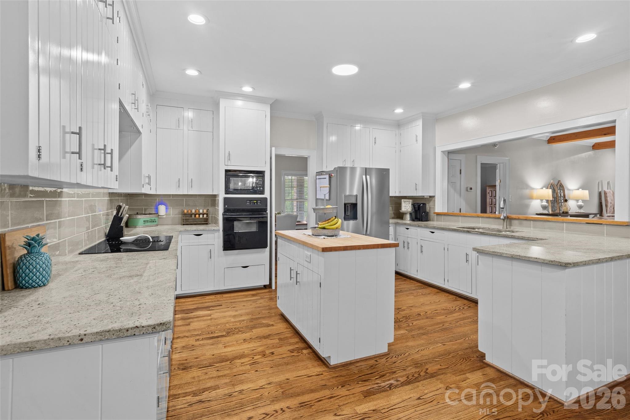 2520 Wooten Road Property Photo 7