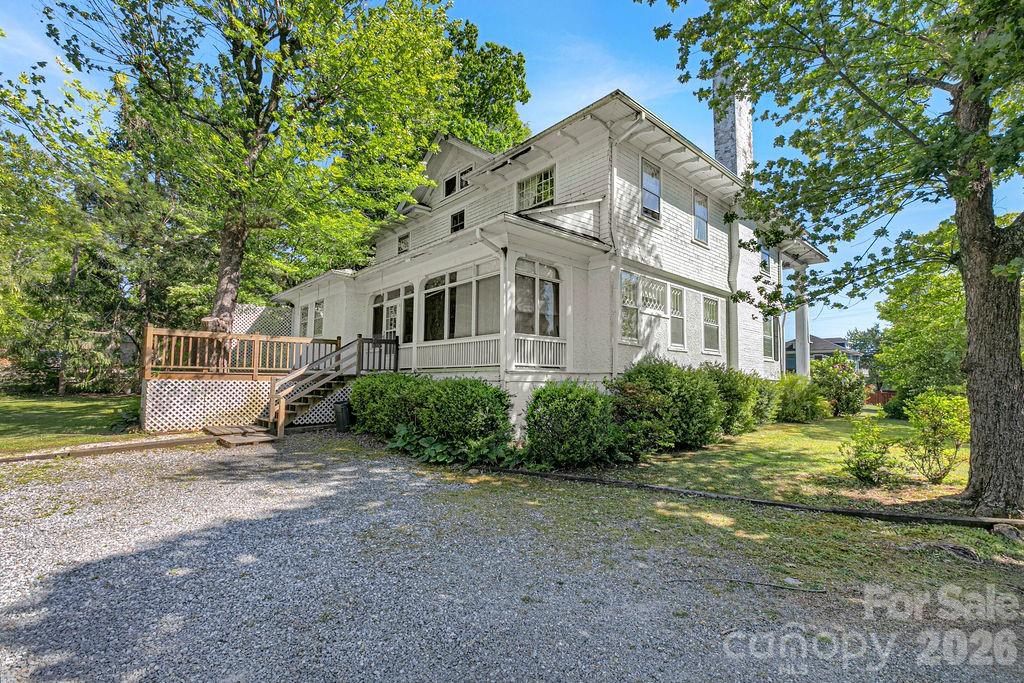 208 Probart Street Property Photo 44