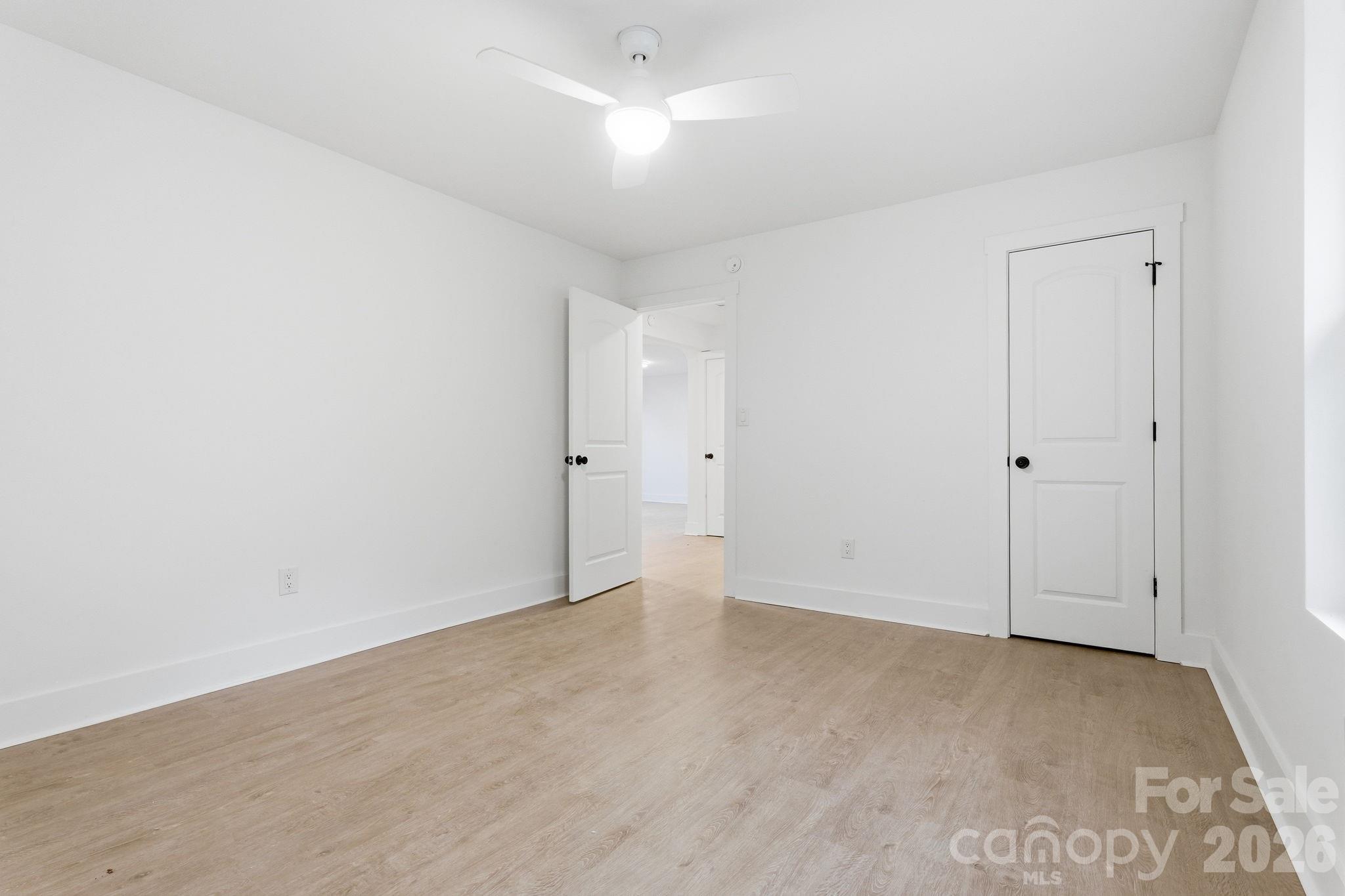 200 W 17th Street Property Photo 9