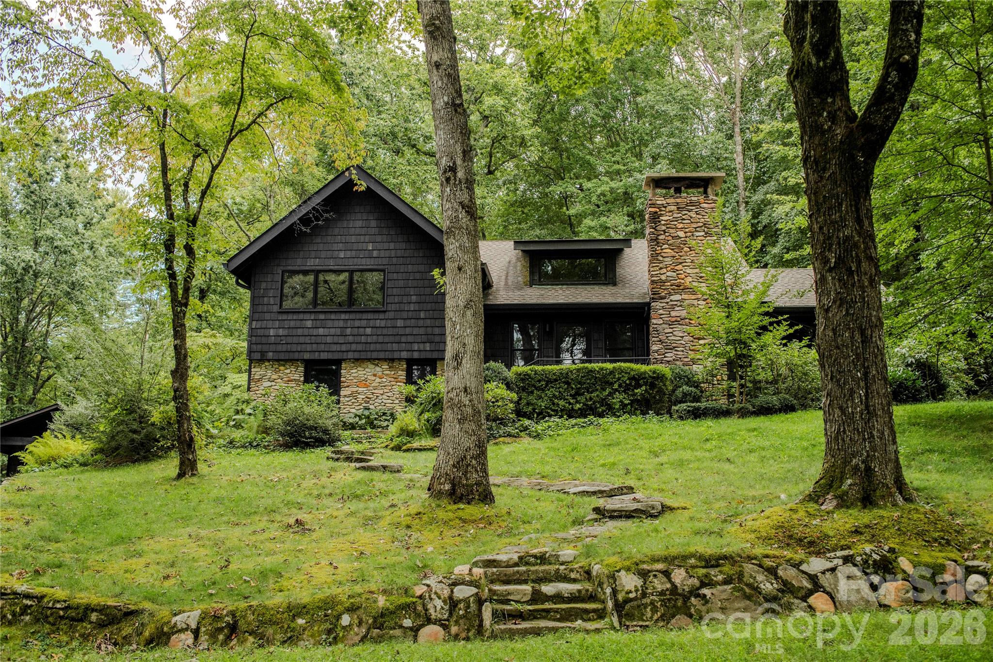 212 Se Shore Drive Property Photo 1