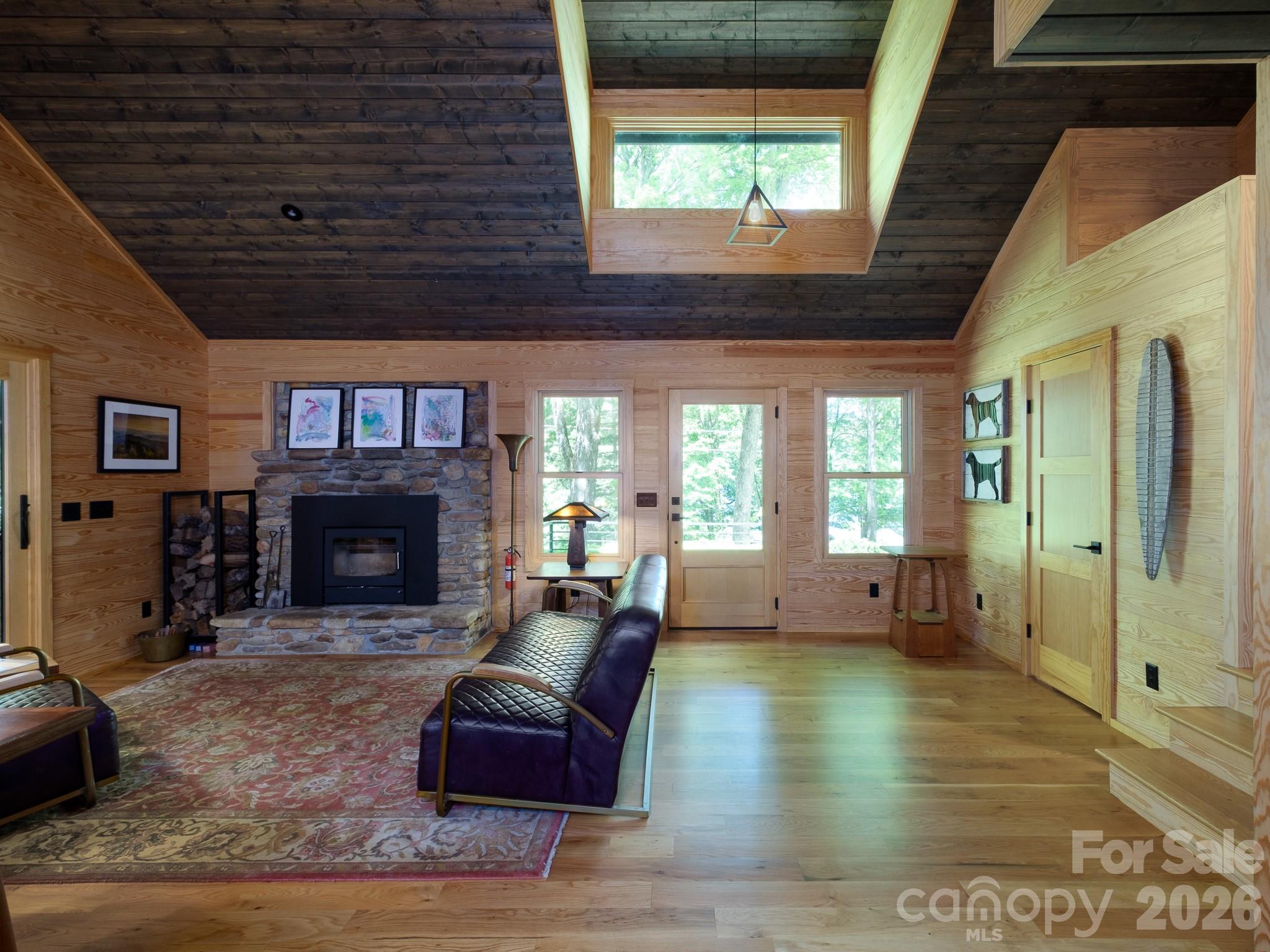 212 Se Shore Drive Property Photo 4